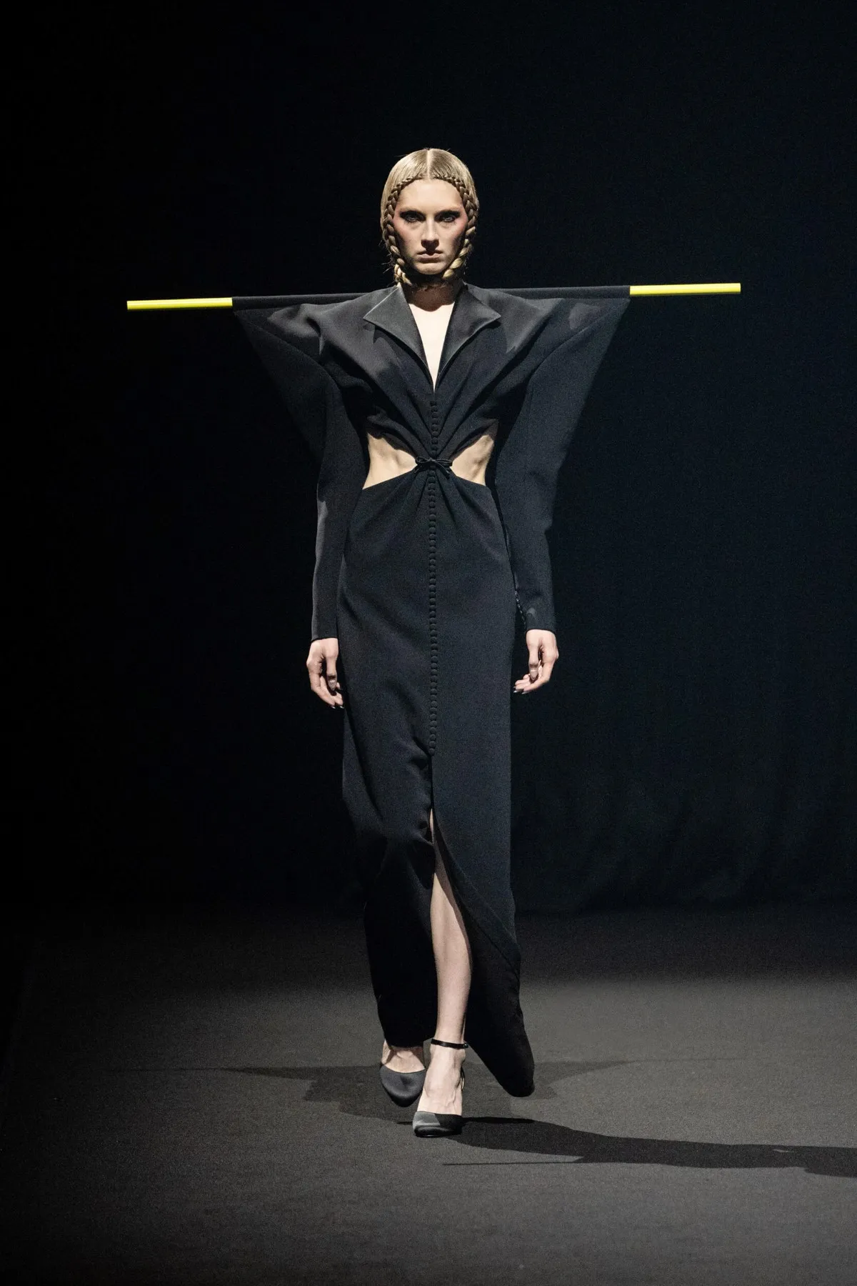 Viktor & Rolf Haute Couture Xuân-Hè 2026: Cánh diều tự do Viktor & Rolf Haute Couture Xuân-Hè 2026