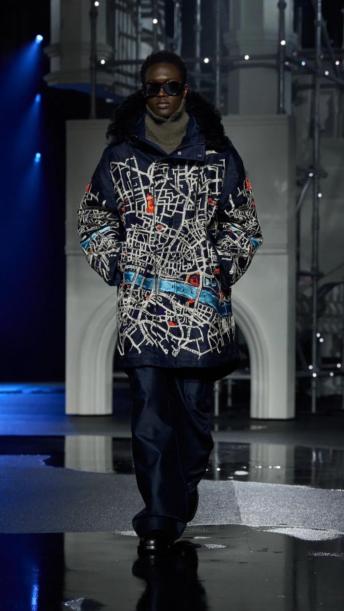 Burberry Thu-Đông 2026: Bức tranh đêm London dưới mưa Burberry Thu-Đông 2026 - London Fashion Week