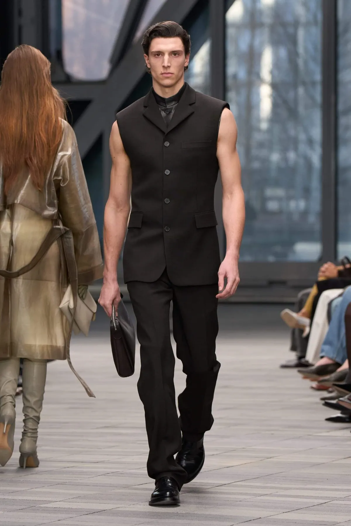 Calvin Klein Collection Thu-Đông 2026: Tìm lại hào quang từ thập niên cũ Calvin Klein Collection Thu-Đông 2026 - New York Fashion Week