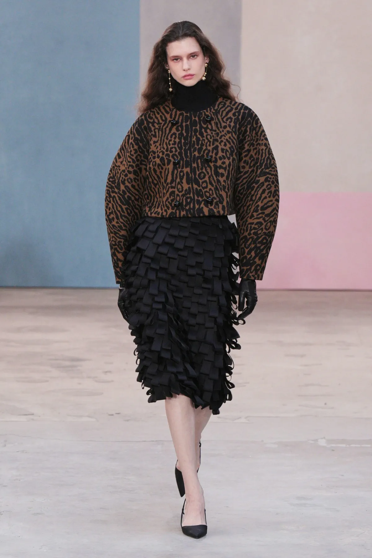 Carolina Herrera Thu-Đông 2026 tiết chế để chinh phục phụ nữ hiện đại Carolina Herrera Thu-Đông 2026