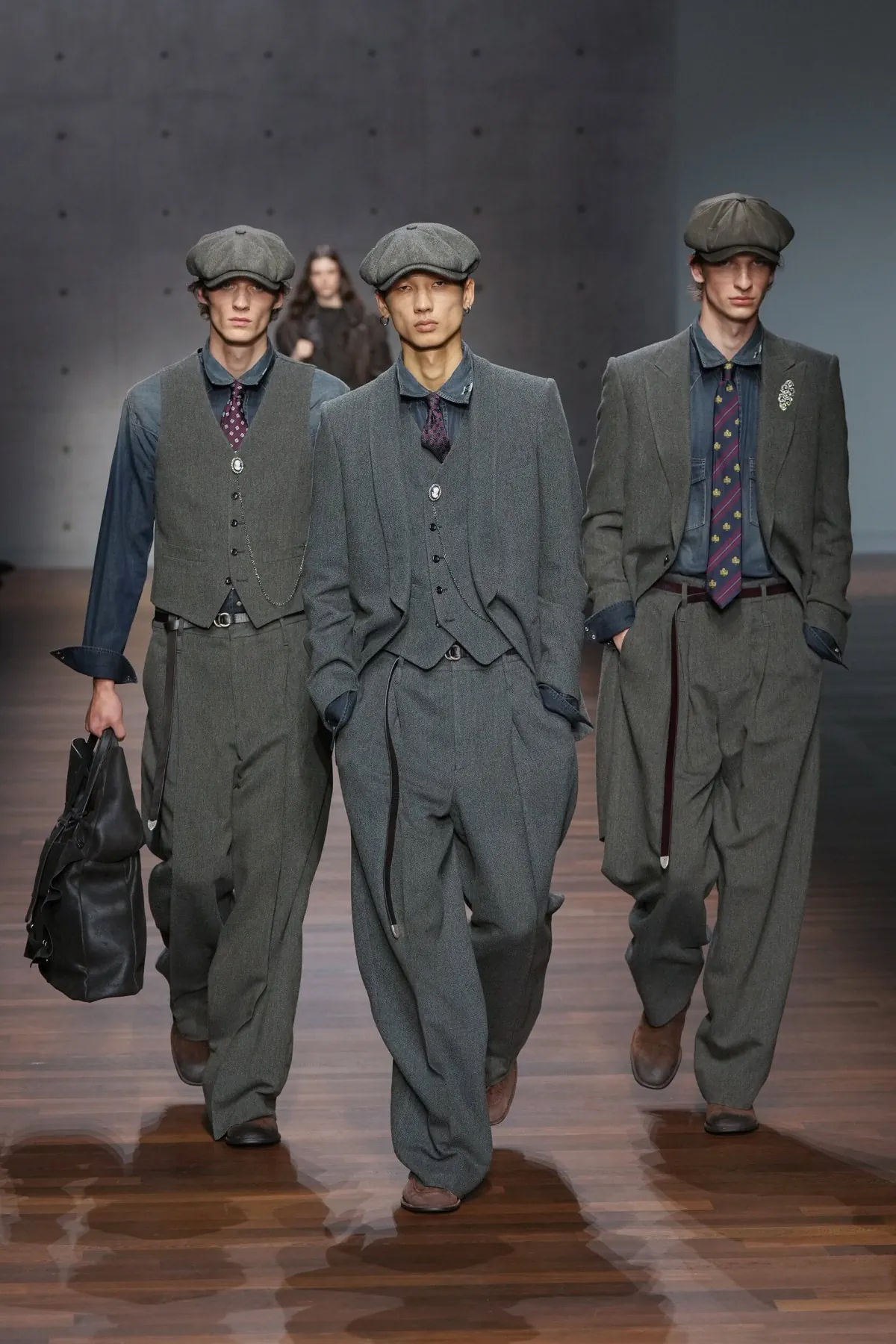 Emporio Armani Thu-Đông 2026: Kỷ nguyên mới vắng bóng Giorgio Armani Emporio Armani Thu-Đông 2026 - Milan Fashion Week