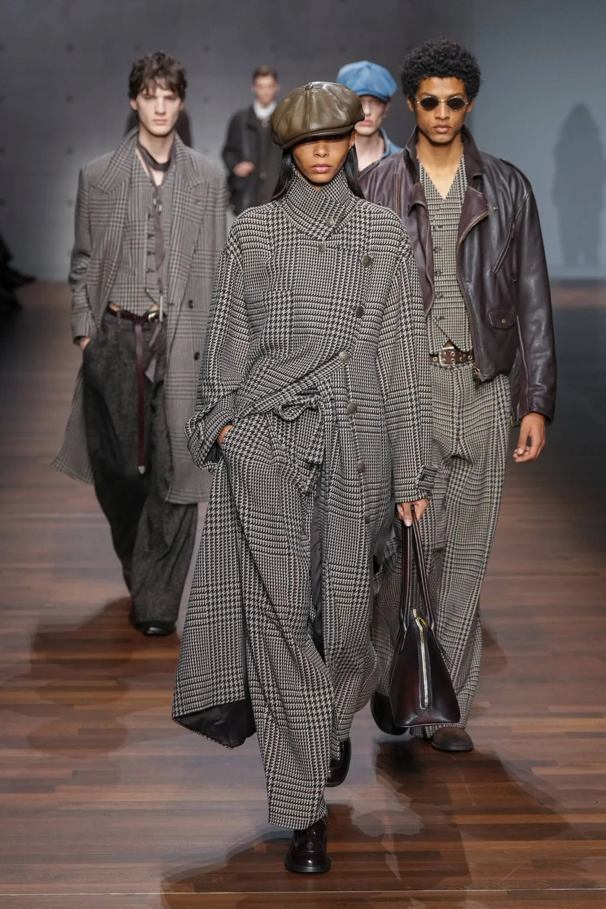 Emporio Armani Thu-Đông 2026: Kỷ nguyên mới vắng bóng Giorgio Armani Emporio Armani Thu-Đông 2026 - Milan Fashion Week