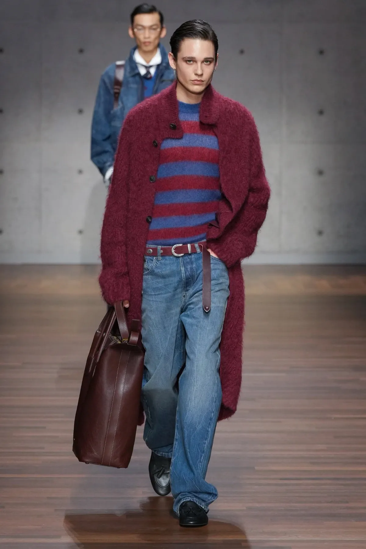 Emporio Armani Thu-Đông 2026: Kỷ nguyên mới vắng bóng Giorgio Armani Emporio Armani Thu-Đông 2026 - Milan Fashion Week