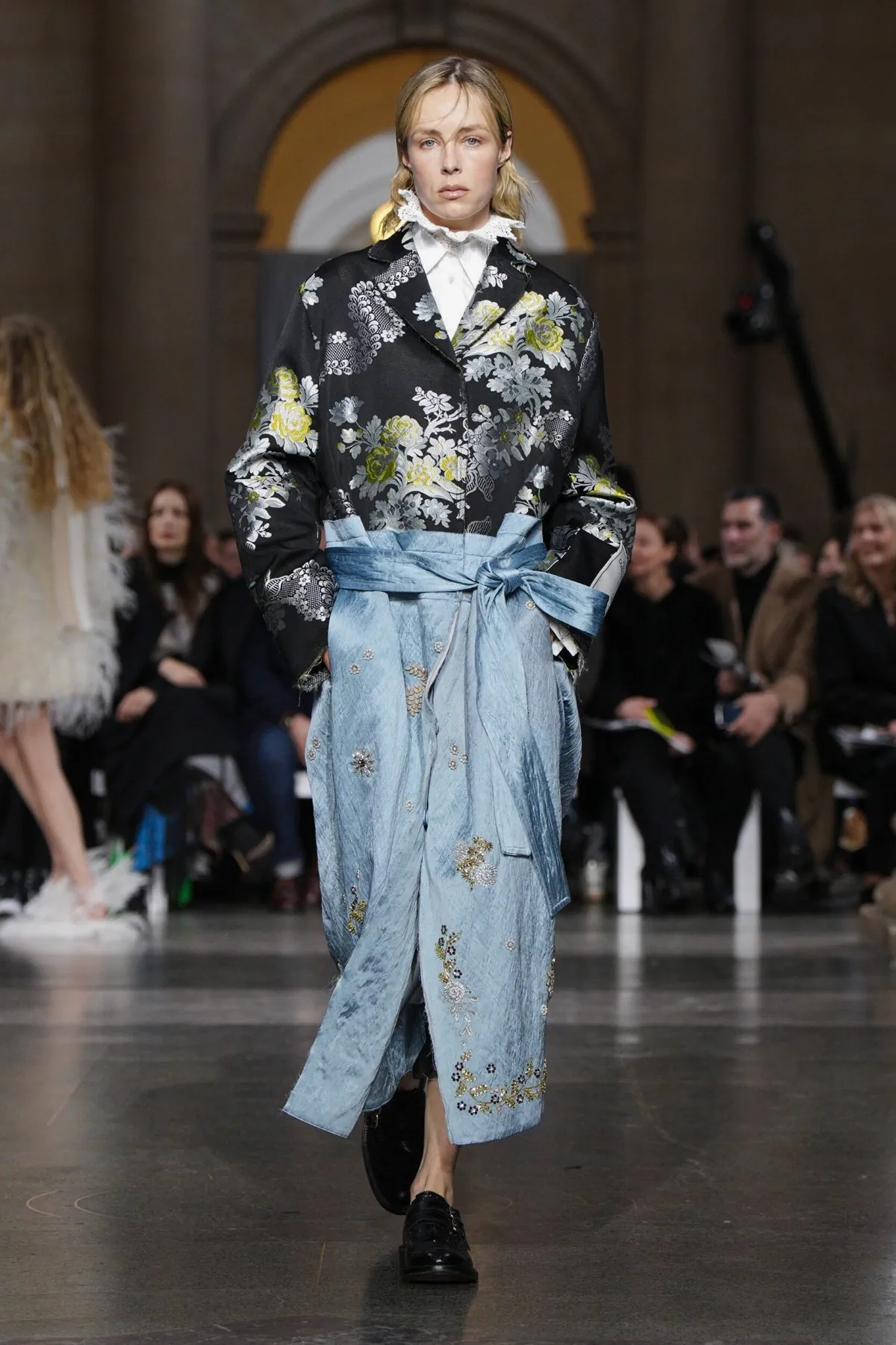 Erdem Thu-Đông 2026 - London Fashion Week