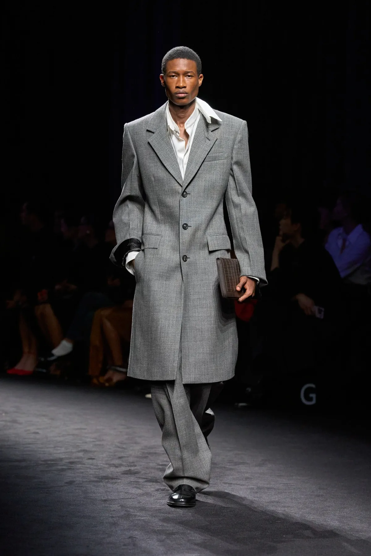 Ferragamo Thu-Đông 2026: Làn gió đại dương trên sàn diễn Milan Ferragamo Thu-Đông 2026 – Milan Fashion Week