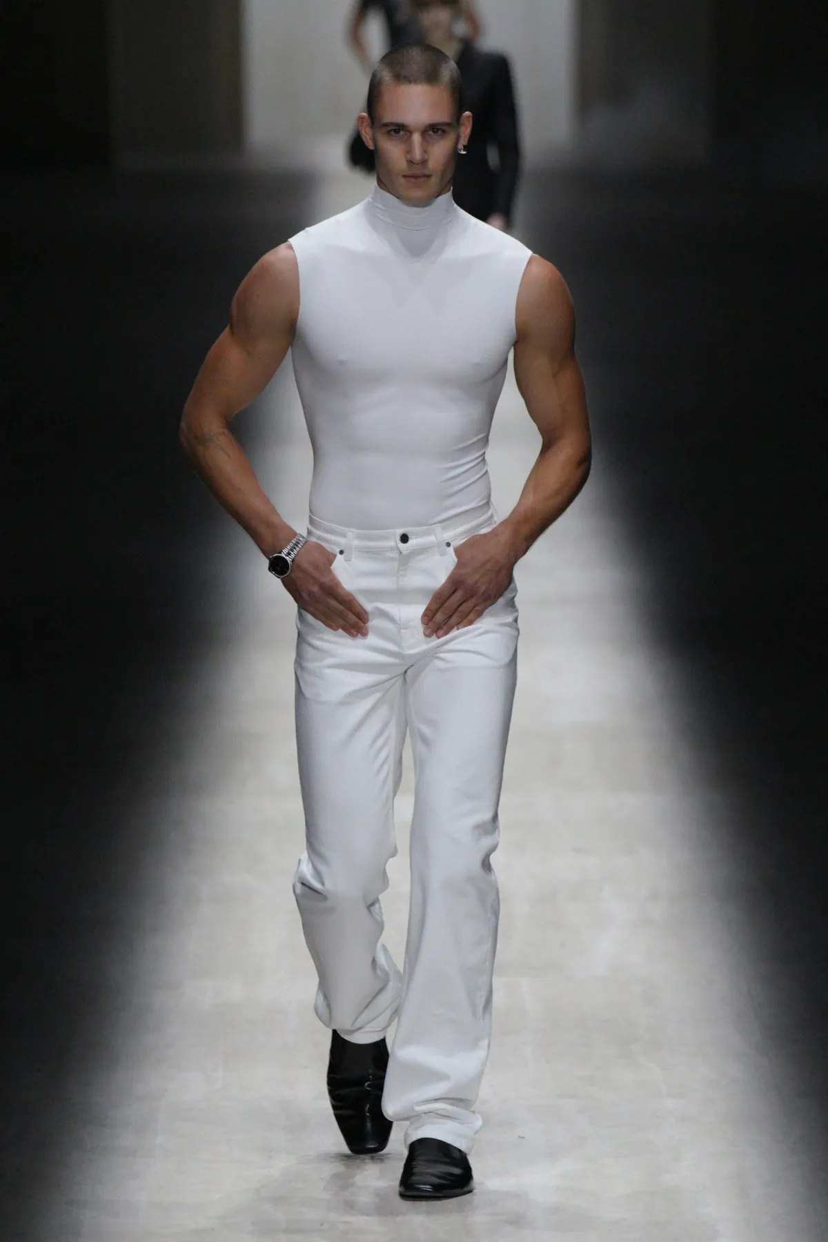 Gucci Thu-Đông 2026: Lời chào sân đầy cảm xúc từ Demna Gucci Thu-Đông 2026 - Milan Fashion Week