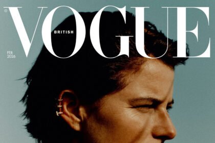 Vogue Anh 02/2026: Jessie Buckley chụp bởi Jack Davison