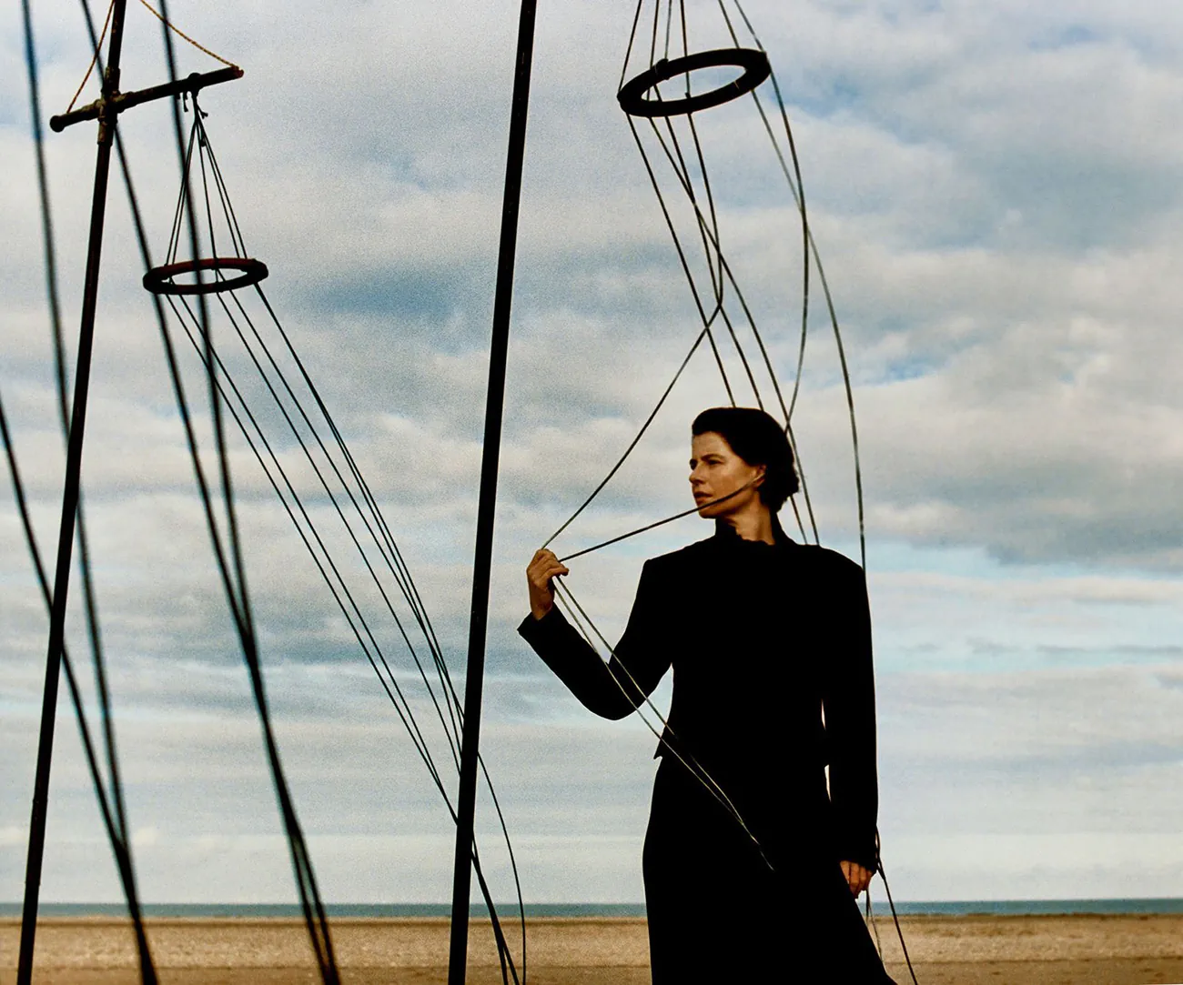 Vogue Anh 02/2026: Jessie Buckley chụp bởi Jack Davison Vogue Anh 02/2026: Jessie Buckley chụp bởi Jack Davison