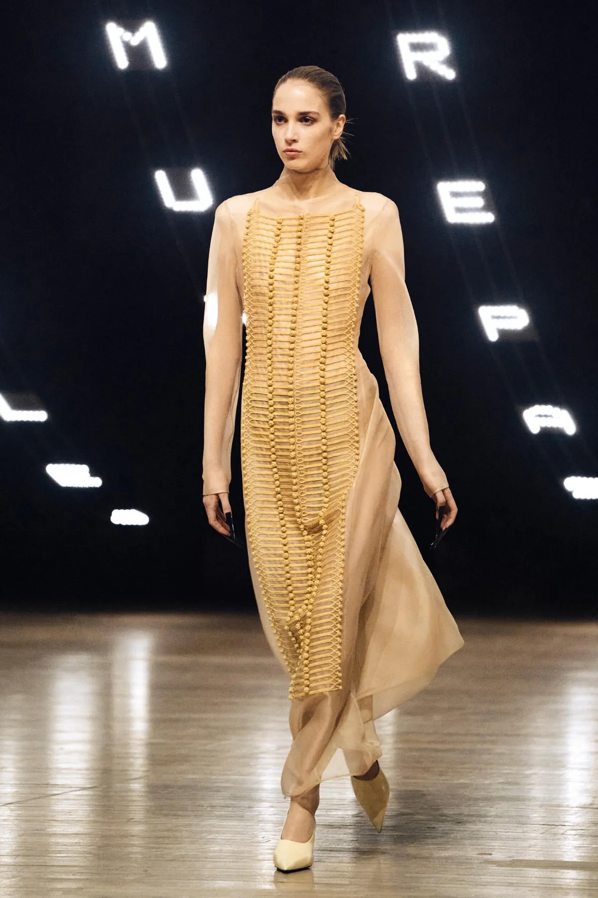 Khaite Thu-Đông 2026: Sự thật, ảo ảnh và thời trang Khaite Thu-Đông 2026