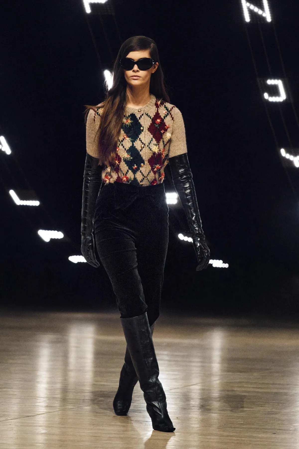 Khaite Thu-Đông 2026: Sự thật, ảo ảnh và thời trang Khaite Thu-Đông 2026