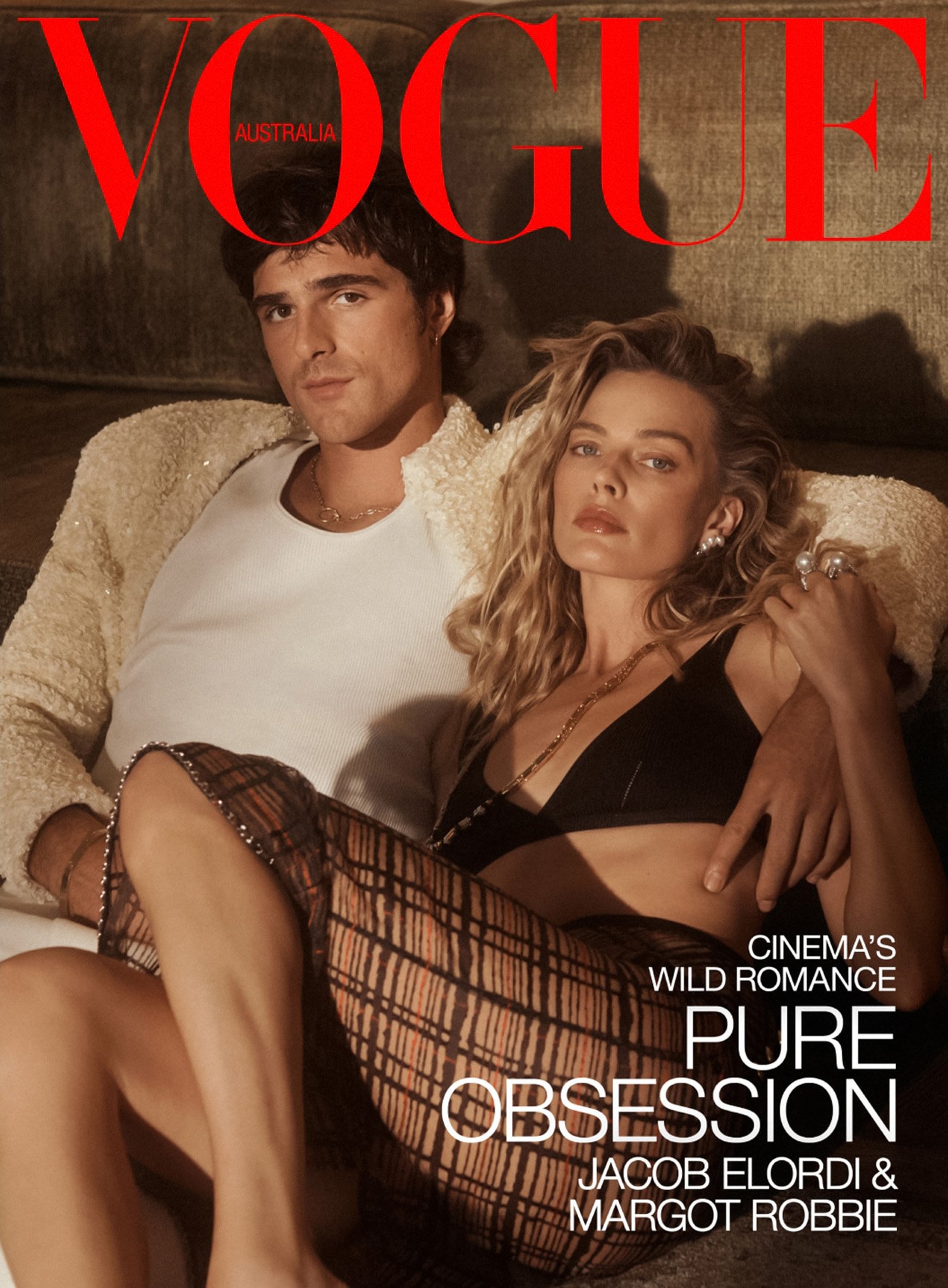 Vogue Australia 02/2026: Margot Robbie và Jacob Elordi chụp bởi Lachlan Bailey