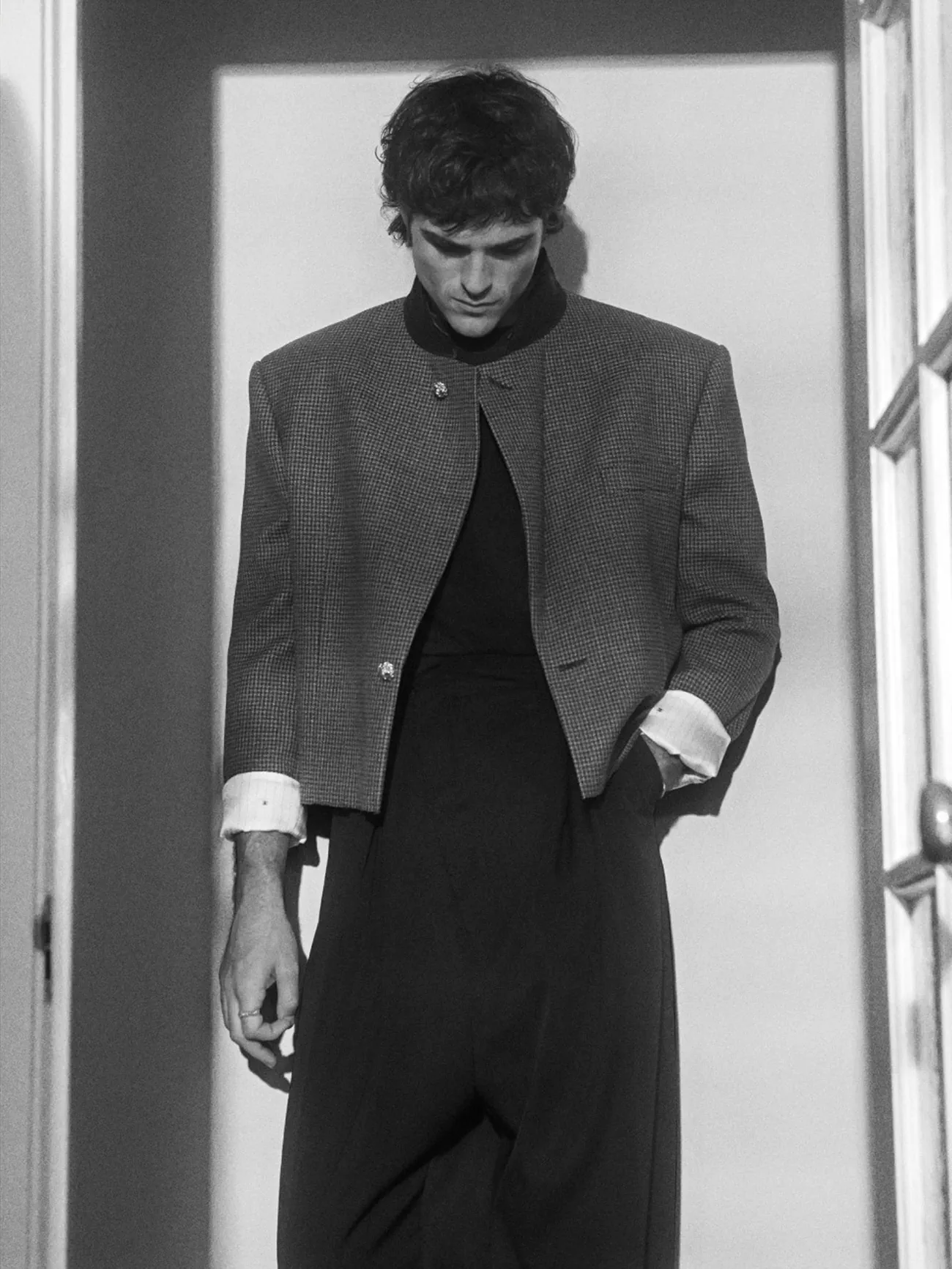 Vogue Australia 02/2026: Margot Robbie và Jacob Elordi chụp bởi Lachlan Bailey