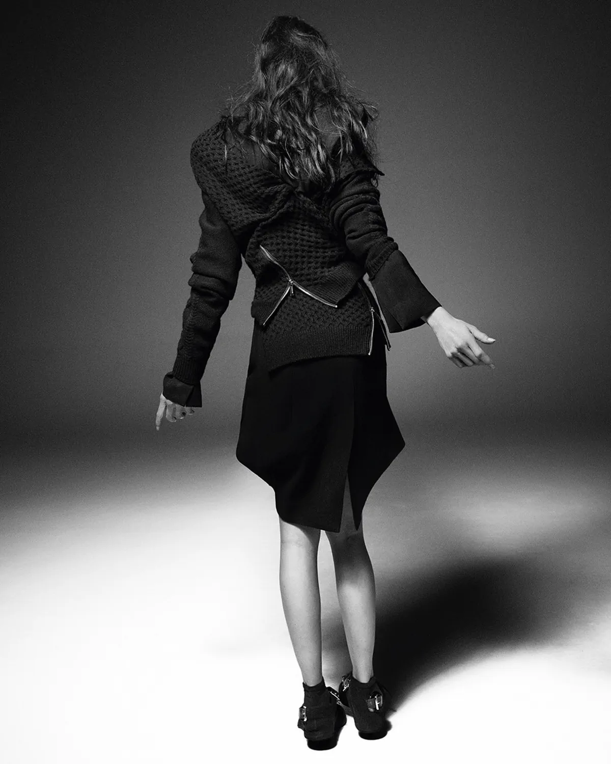 D la Repubblica 28/02/2026: Mariacarla Boscono chụp bởi Karim Sadli