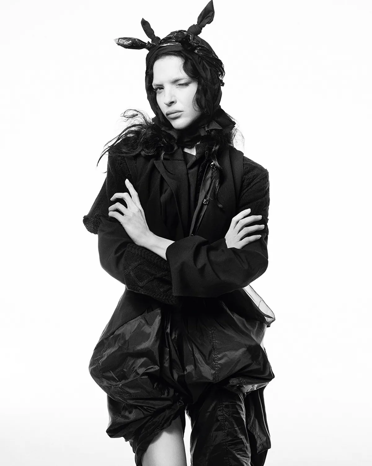 D la Repubblica 28/02/2026: Mariacarla Boscono chụp bởi Karim Sadli