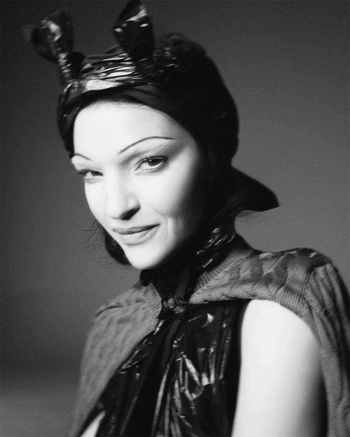 D la Repubblica 28/02/2026: Mariacarla Boscono chụp bởi Karim Sadli