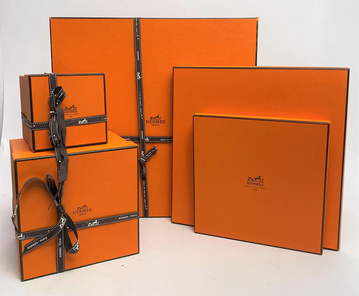 Năm ngựa nói chuyện con ngựa trong logo Hermès Năm ngựa nói chuyện con ngựa trong logo Hermès