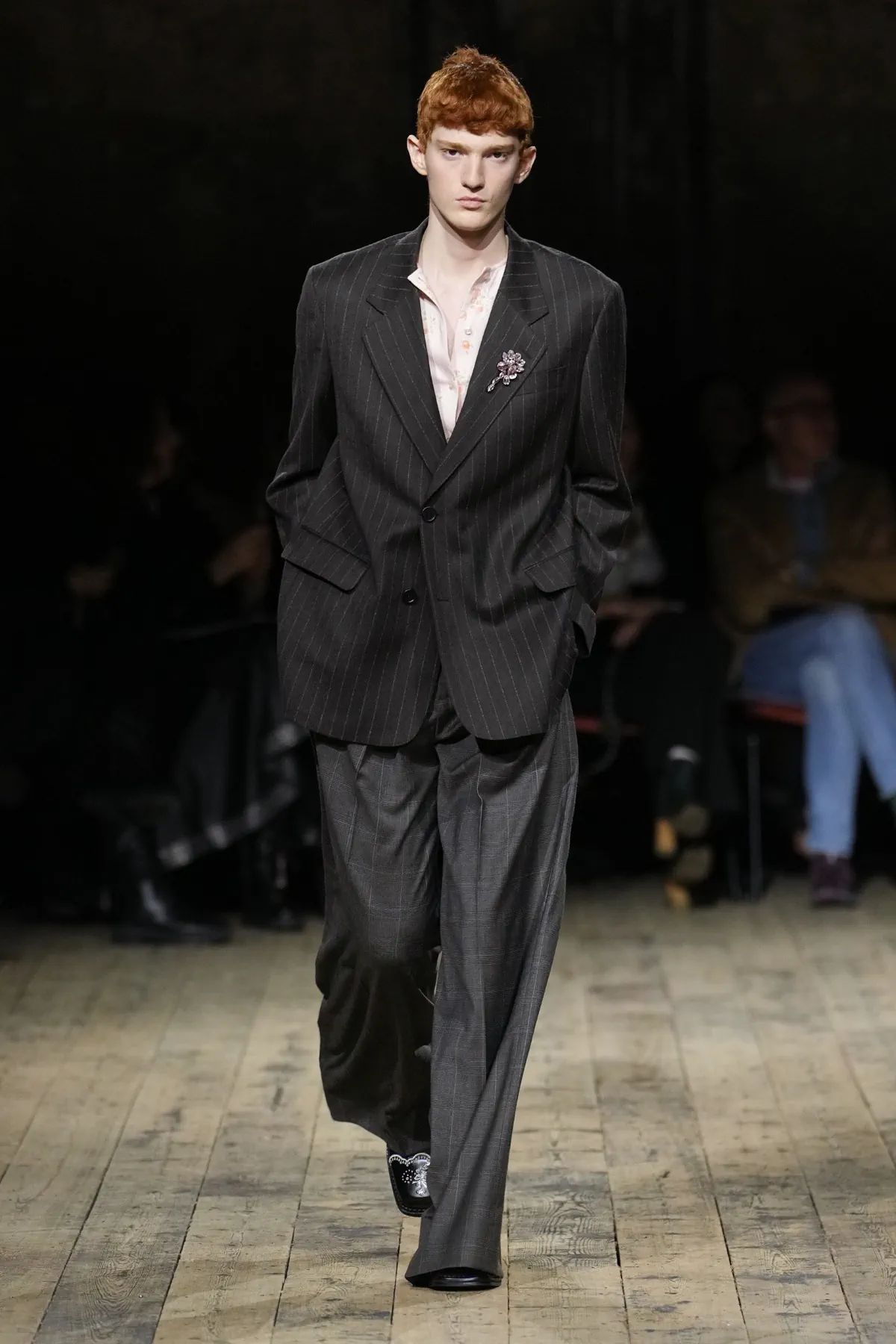 Simone Rocha Thu-Đông 2026: Khi thần thoại Ireland kết hợp với đồ thể thao adidas Simone Rocha Thu-Đông 2026 - London Fashion Week