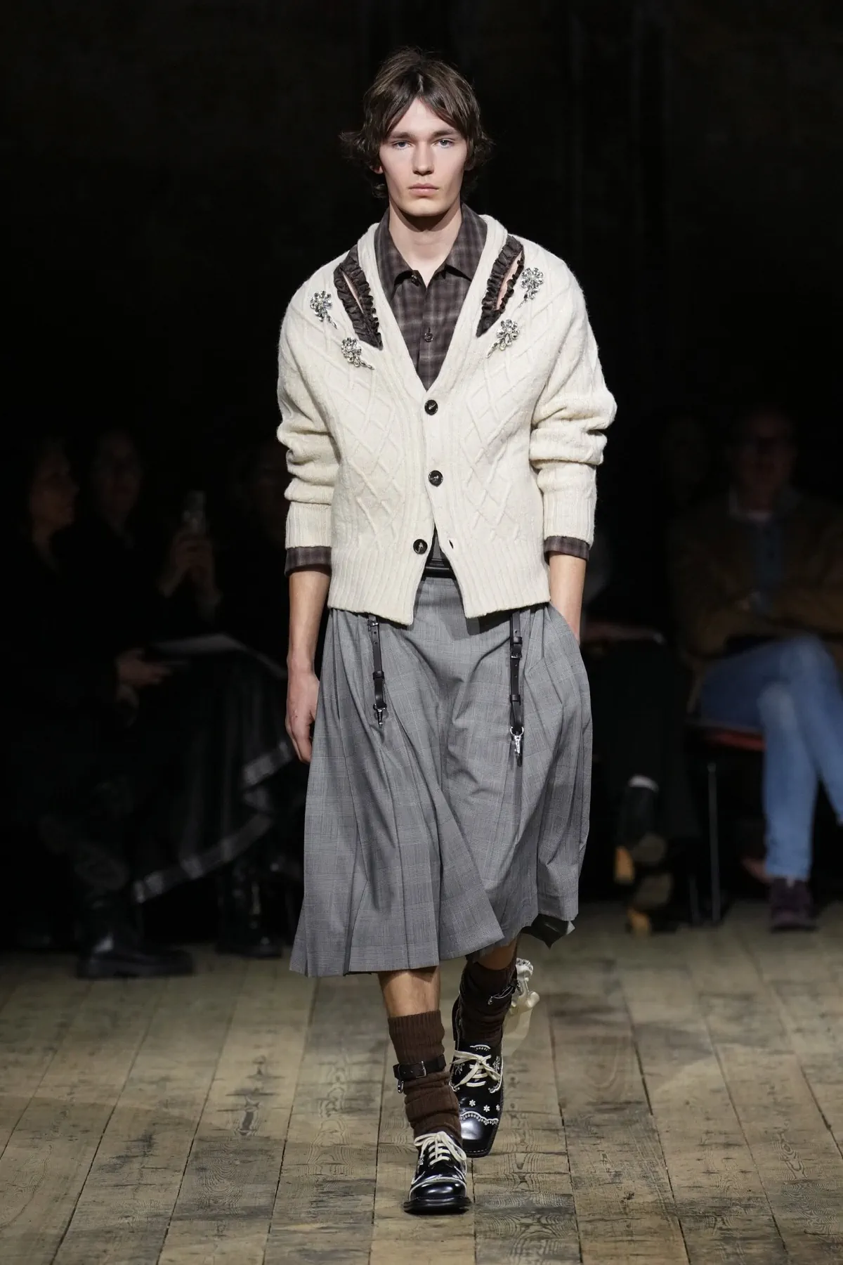 Simone Rocha Thu-Đông 2026: Khi thần thoại Ireland kết hợp với đồ thể thao adidas Simone Rocha Thu-Đông 2026 - London Fashion Week