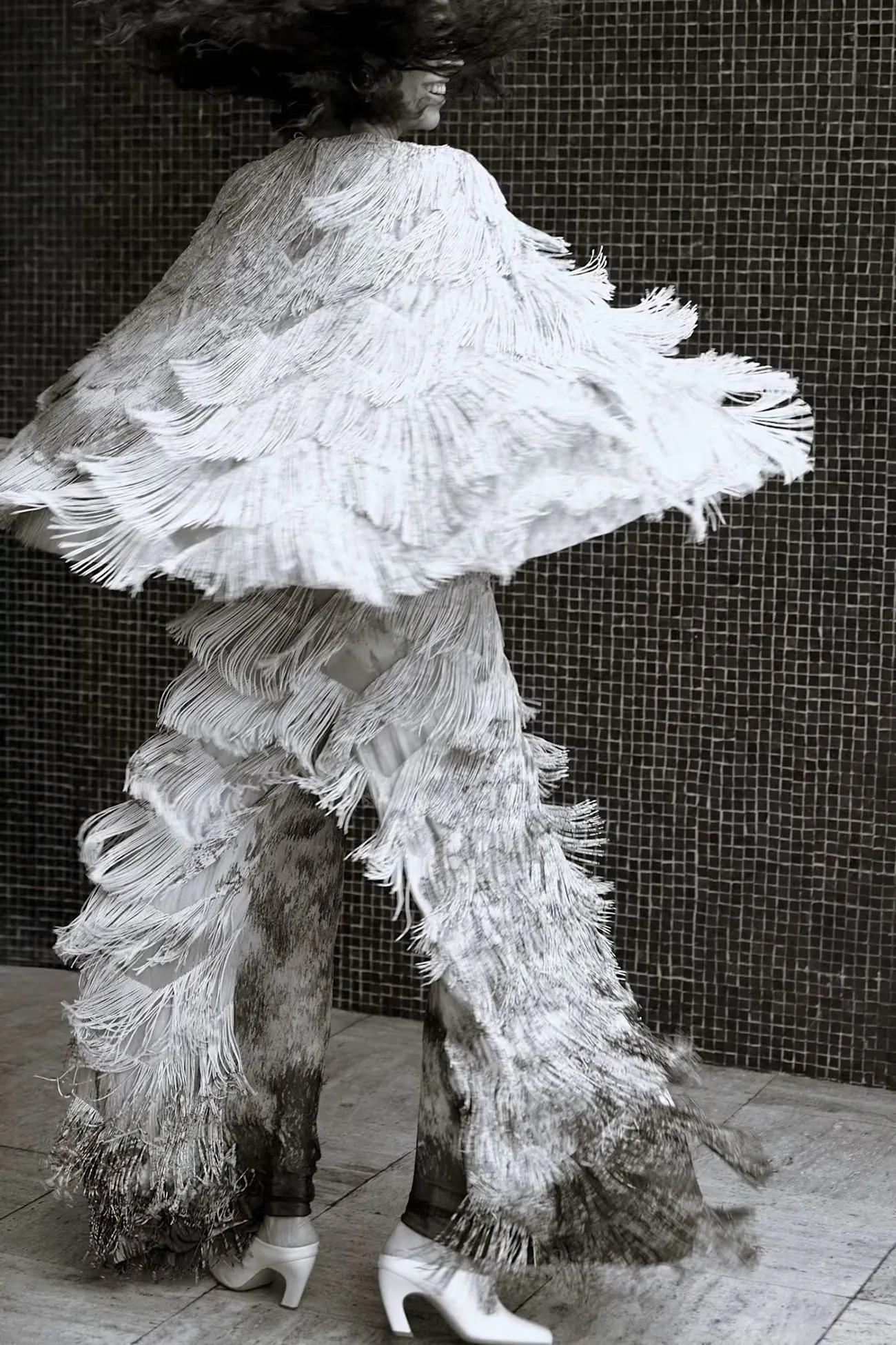 How To Spend It 14/02/2026: Sun Mizrahi chụp bởi Sonia Szóstak