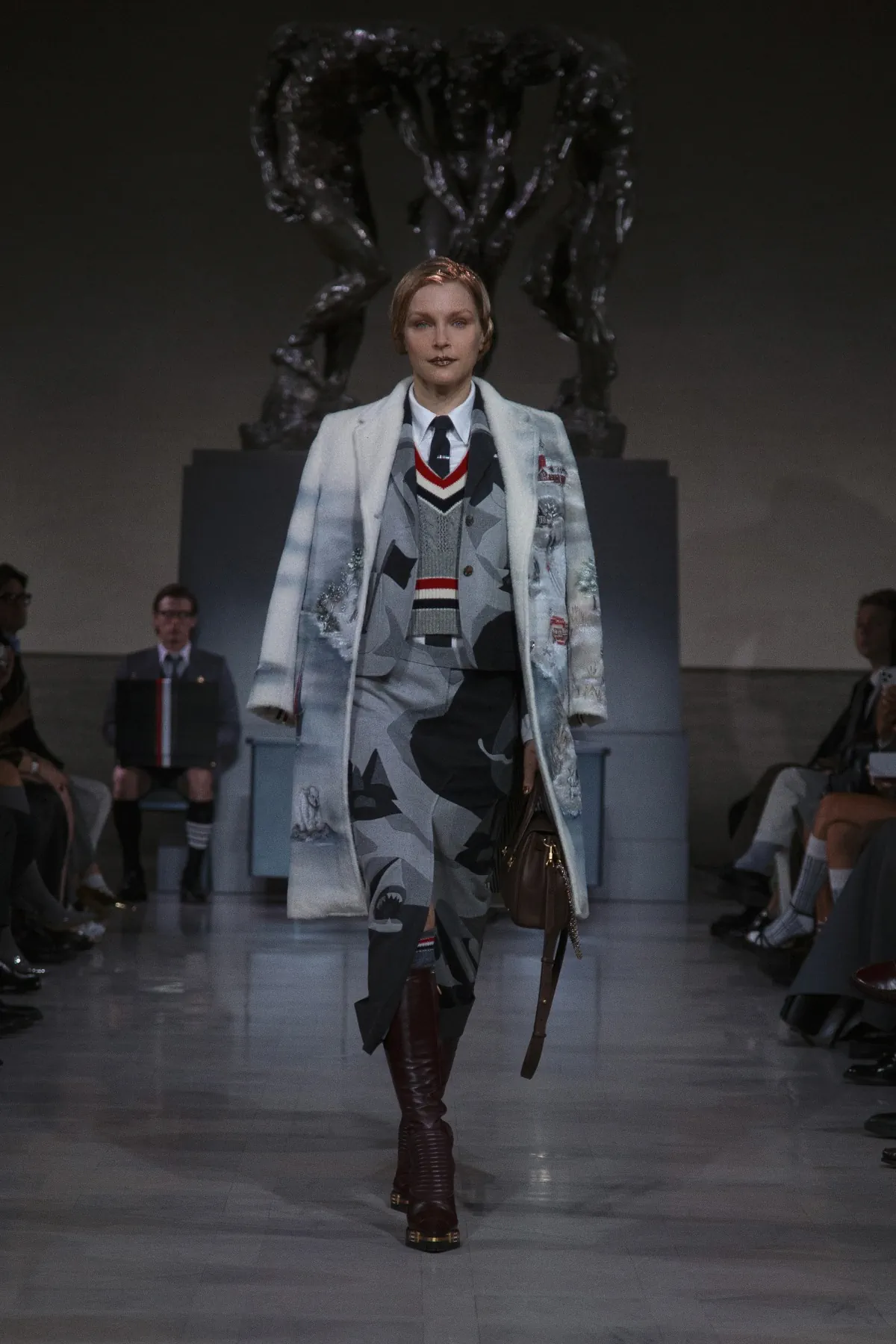 Thom Browne Thu-Đông 2026 tìm về cội nguồn may đo giữa lòng San Francisco