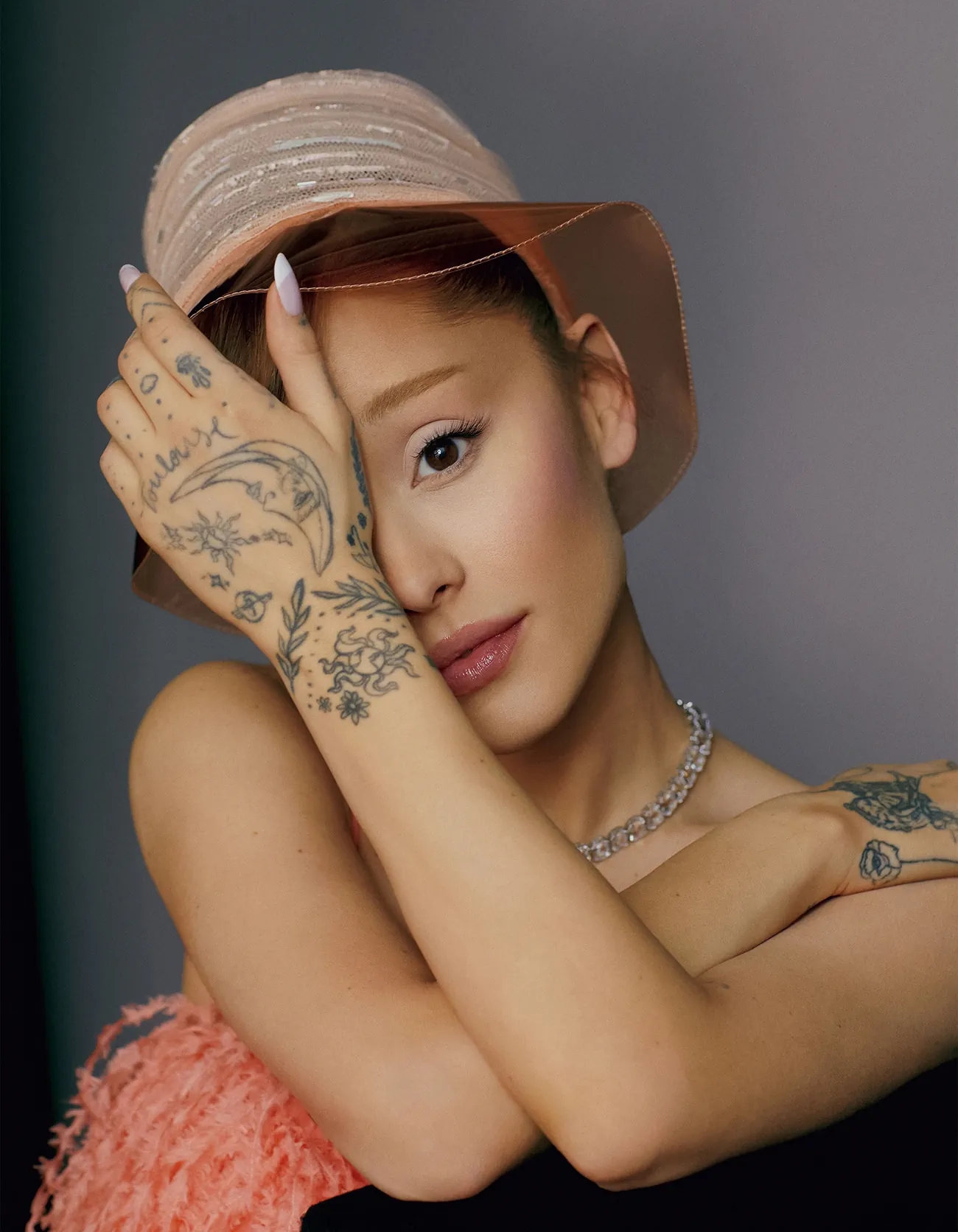 Vogue Nhật Bản 03/2026: Ariana Grande chụp bởi Michael Bailey-Gates