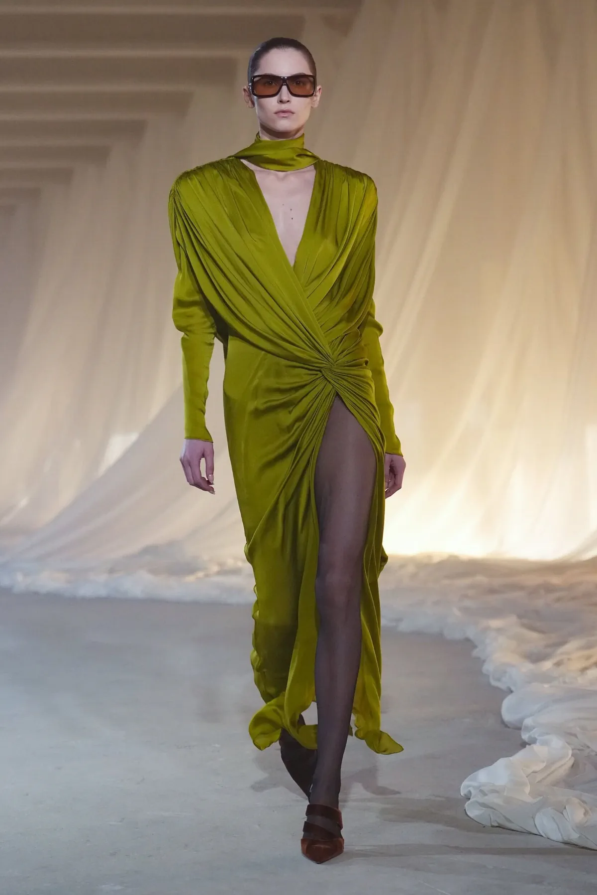 Balmain Thu-Đông 2026 - Paris Fashion Week