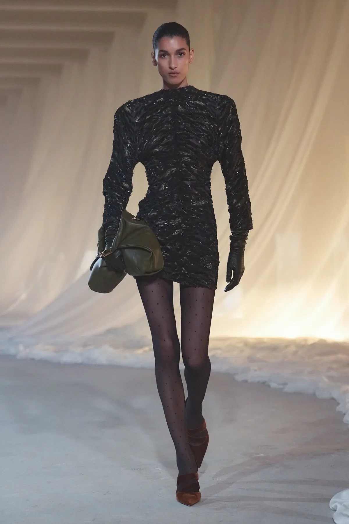 Balmain Thu-Đông 2026 - Paris Fashion Week