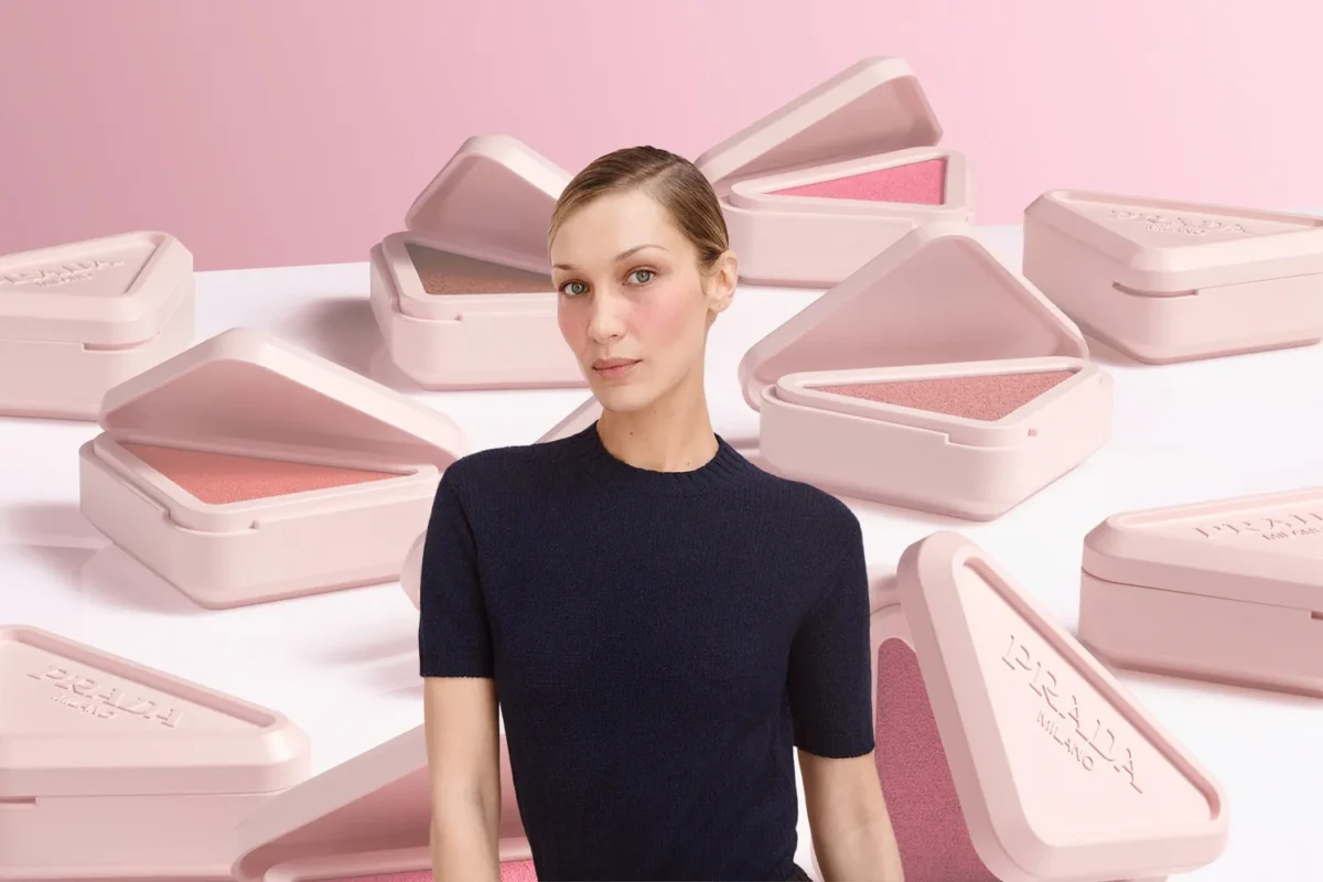 Bella Hadid trở thành đại sứ toàn cầu đầu tiên cho mảng làm đẹp của Prada Beauty Bella Hadid trở thành đại sứ toàn cầu đầu tiên cho mảng làm đẹp của Prada Beauty
