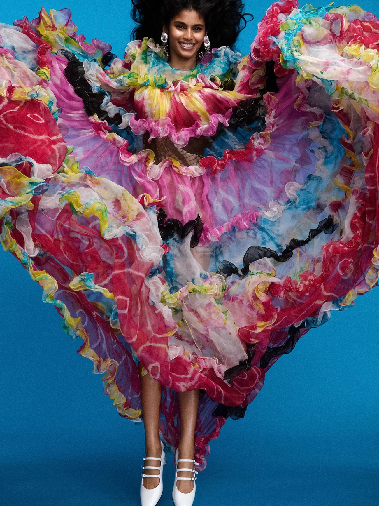 Vogue Anh 03/2026: Bhavitha Mandava chụp bởi Oliver Hadlee Pearch