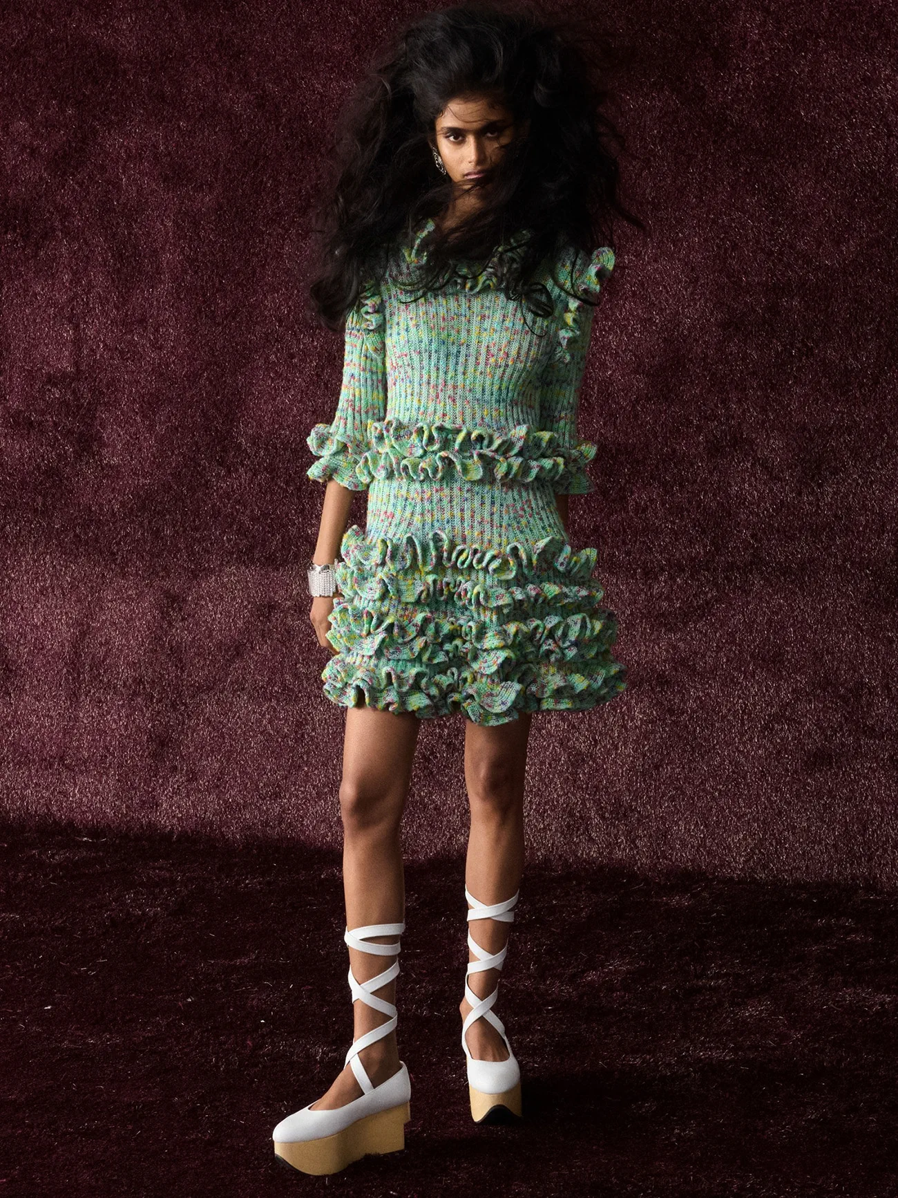 Vogue Anh 03/2026: Bhavitha Mandava chụp bởi Oliver Hadlee Pearch