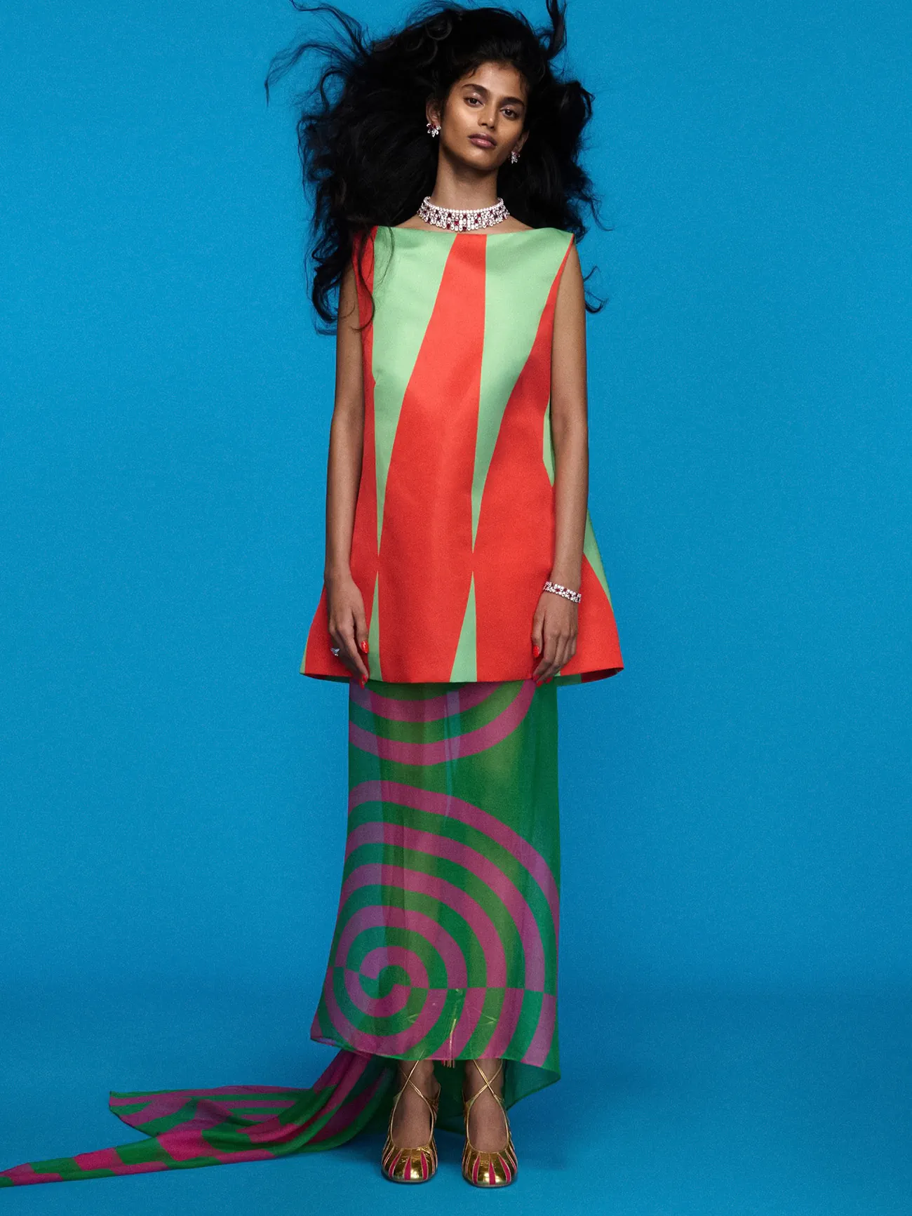 Vogue Anh 03/2026: Bhavitha Mandava chụp bởi Oliver Hadlee Pearch