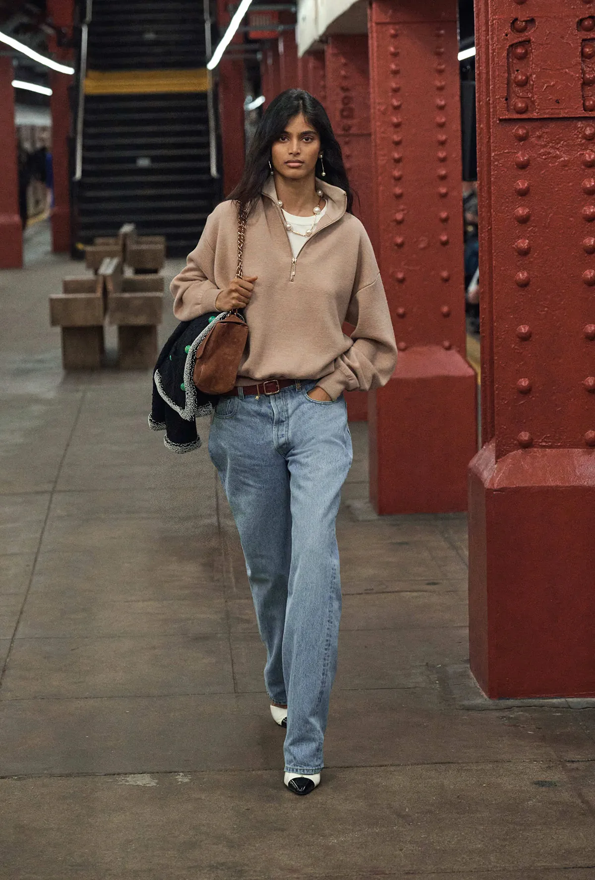 Bhavitha Mandava là đại sứ thương hiệu Chanel đầu tiên đến từ Ấn Độ