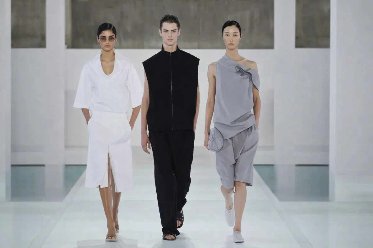 COS Xuân-Hè 2026: Khi Seoul trở thành sàn diễn COS Xuân/Hè 2026