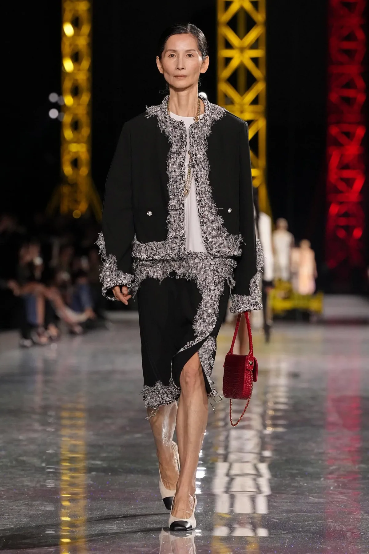 Chanel Thu-Đông 2026: Lời khẳng định của Matthieu Blazy Chanel Thu-Đông 2026 - Paris Fashion Week