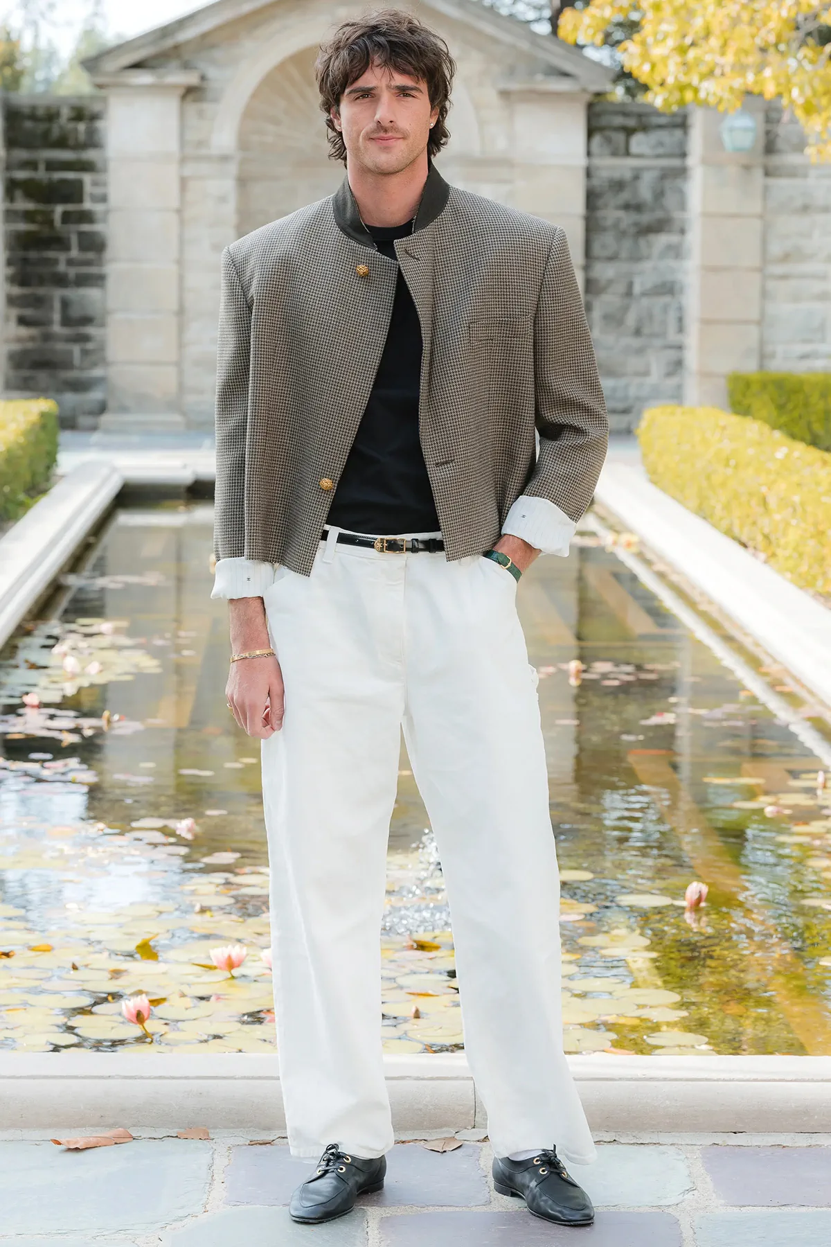 Chanel, Schiaparelli và chiến lược đưa đồ nữ cho ngôi sao nam