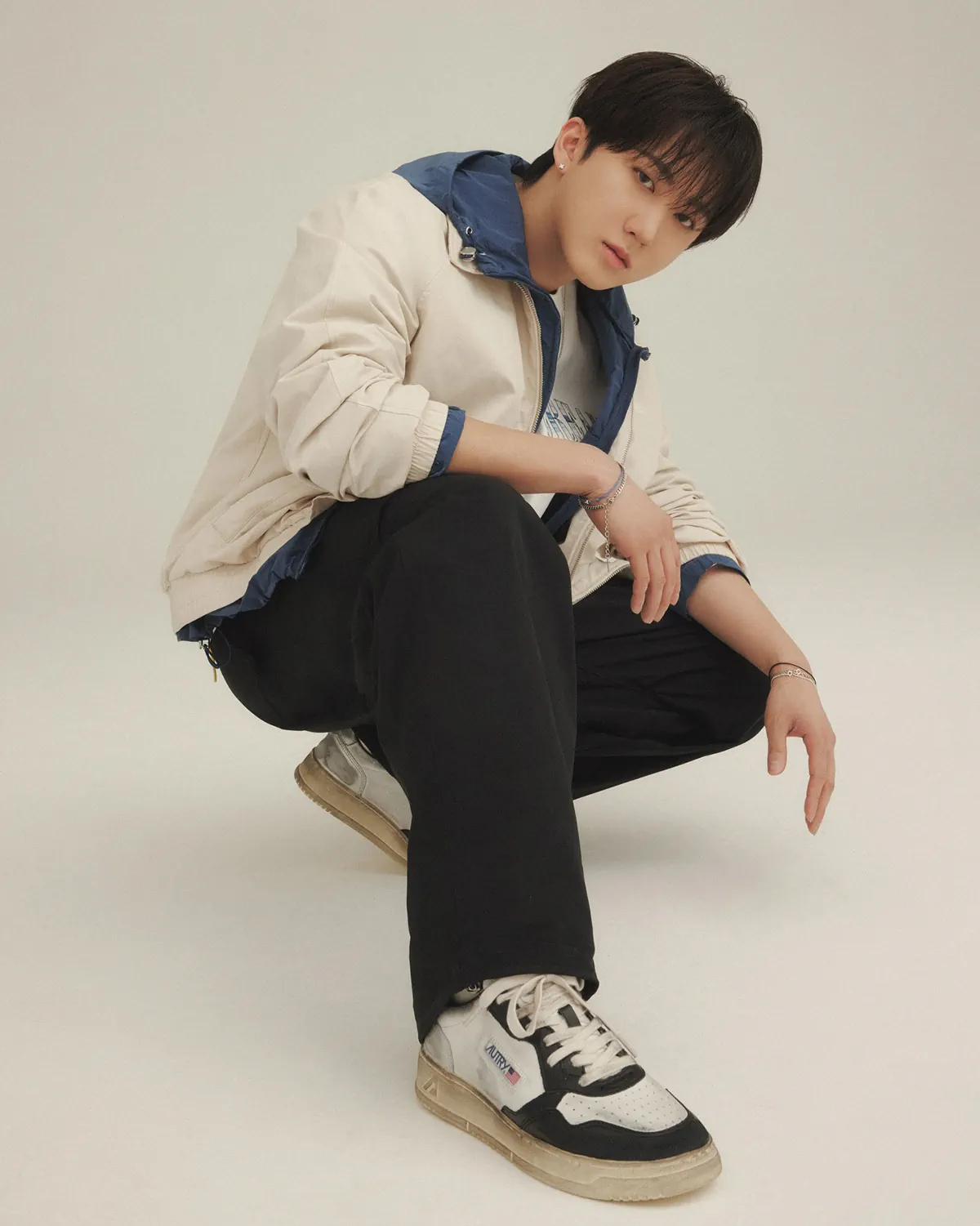 Changbin (Stray Kids) là đại sứ thương hiệu đầu tiên của Autry Changbin (Stray Kids) là đại sứ thương hiệu đầu tiên của Autry