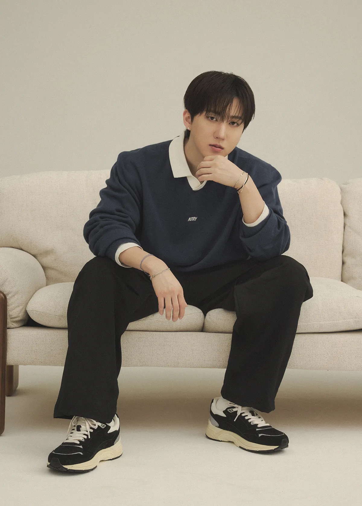 Changbin (Stray Kids) là đại sứ thương hiệu đầu tiên của Autry Changbin (Stray Kids) là đại sứ thương hiệu đầu tiên của Autry