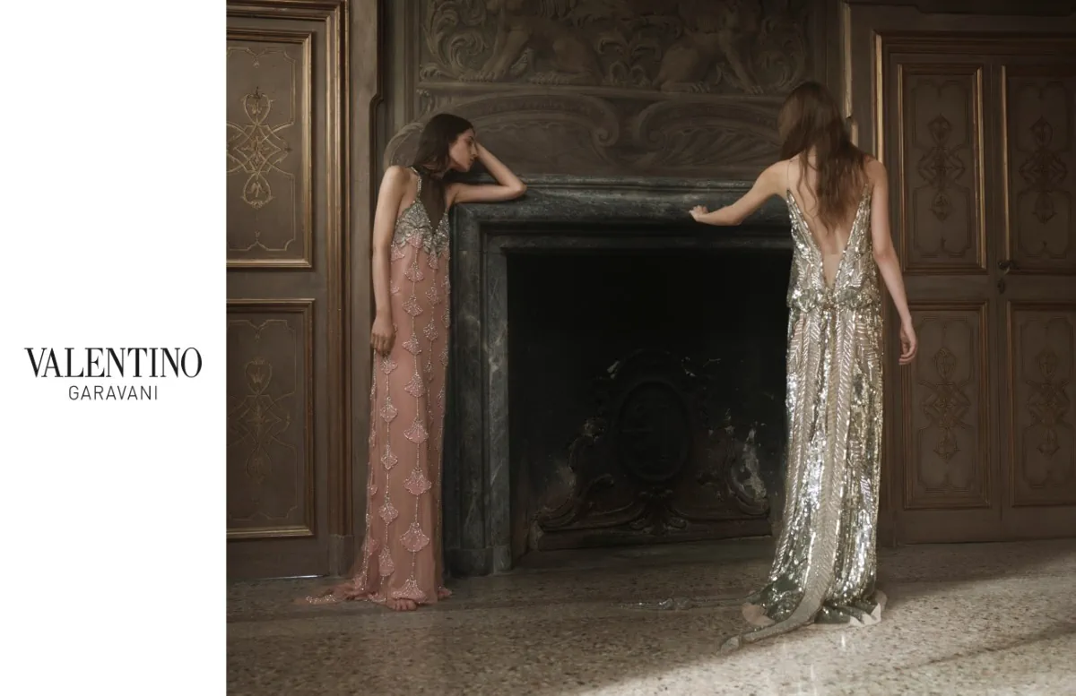 Chiến dịch quảng cáo Valentino Xuân-Hè 2026: Vẻ đẹp từ sự nương tựa
