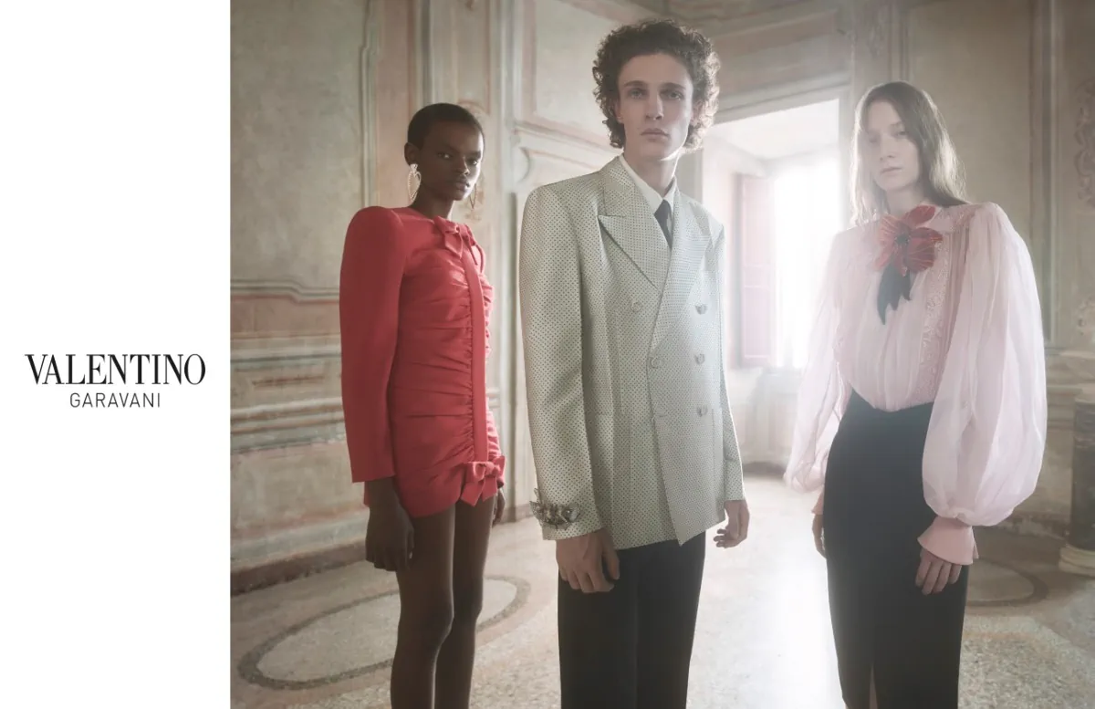 Chiến dịch quảng cáo Valentino Xuân-Hè 2026: Vẻ đẹp từ sự nương tựa