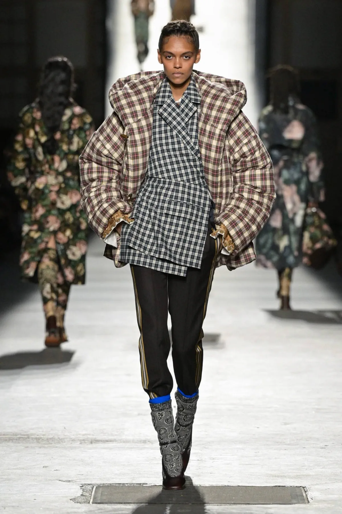 Dries Van Noten Thu-Đông 2026 - Paris Fashion Week
