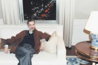 The Sunday Times Style 01/03/2026: Freya Nutter chụp bởi Tom Schirmacher