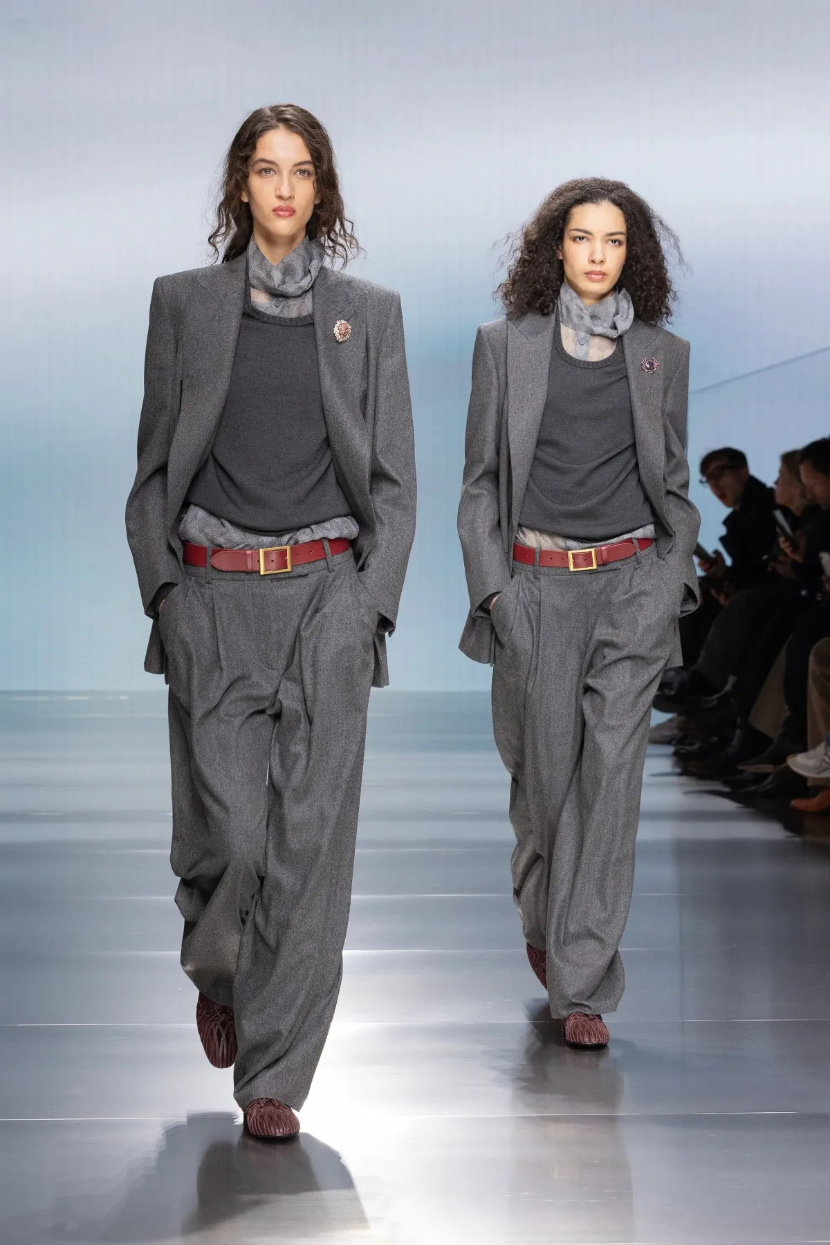 Giorgio Armani Thu-Đông 2026: Bước đi đầu tiên của Silvana Armani Giorgio Armani Thu-Đông 2026 - Milan Fashion Week