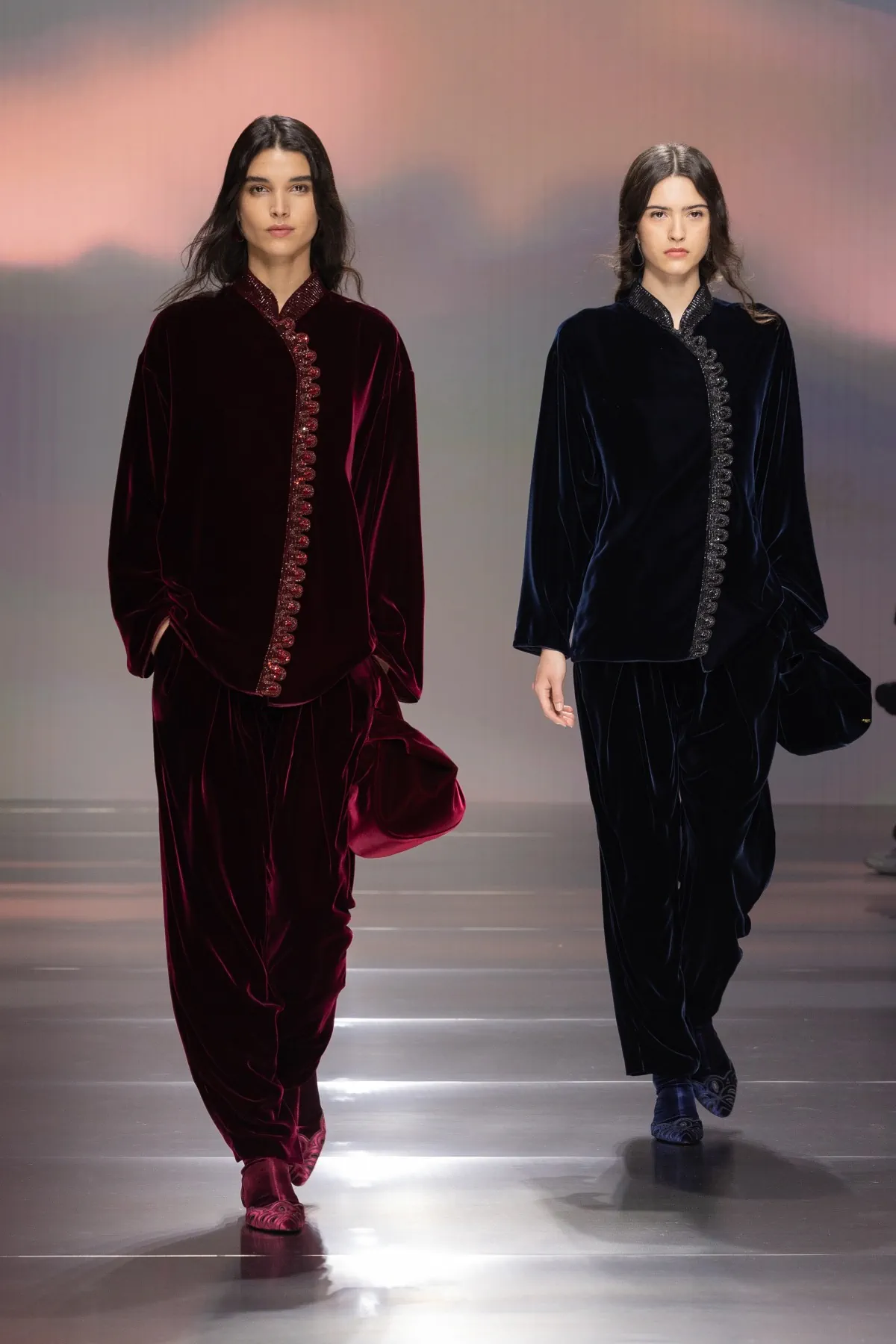 Giorgio Armani Thu-Đông 2026: Bước đi đầu tiên của Silvana Armani Giorgio Armani Thu-Đông 2026 - Milan Fashion Week
