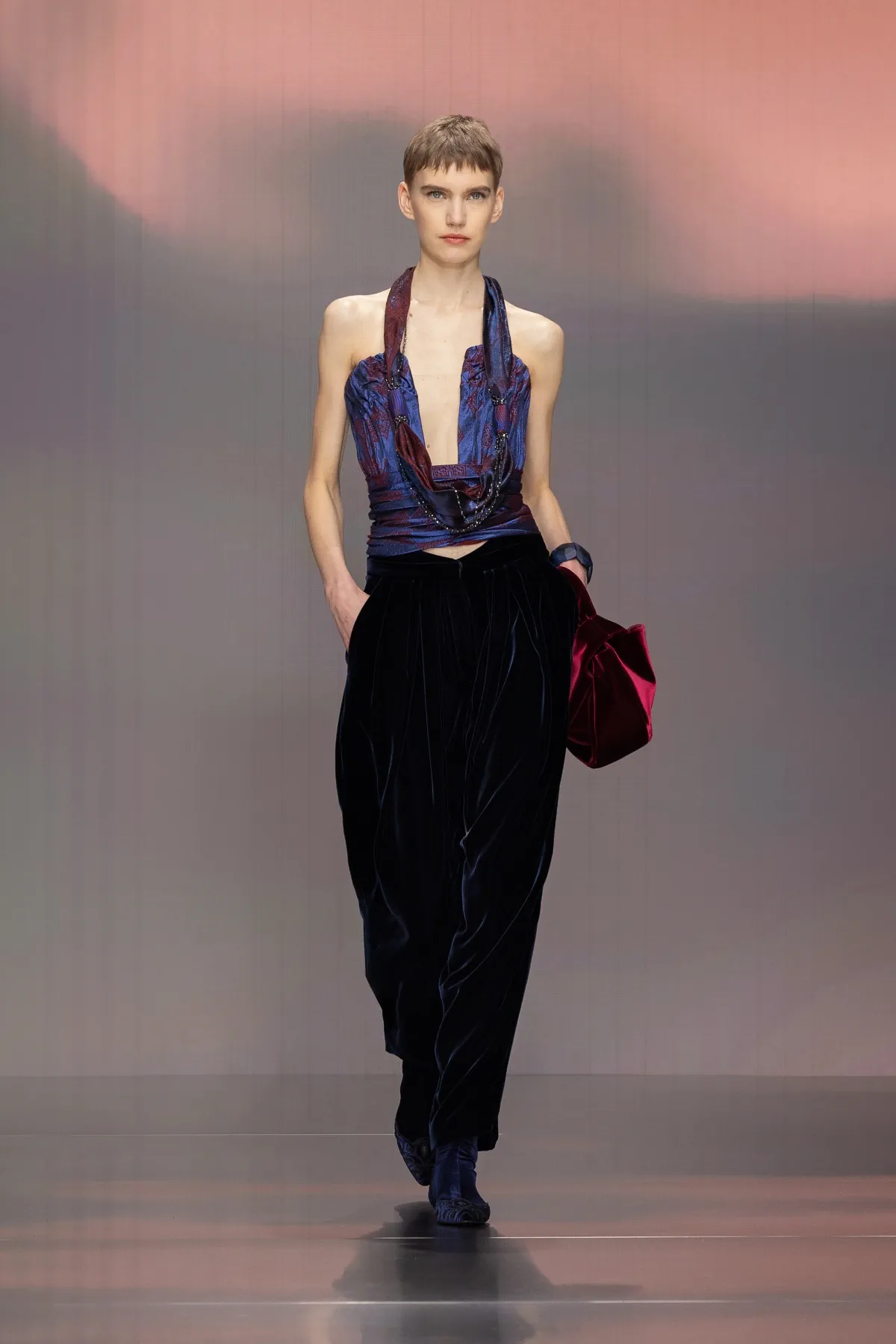 Giorgio Armani Thu-Đông 2026: Bước đi đầu tiên của Silvana Armani Giorgio Armani Thu-Đông 2026 - Milan Fashion Week
