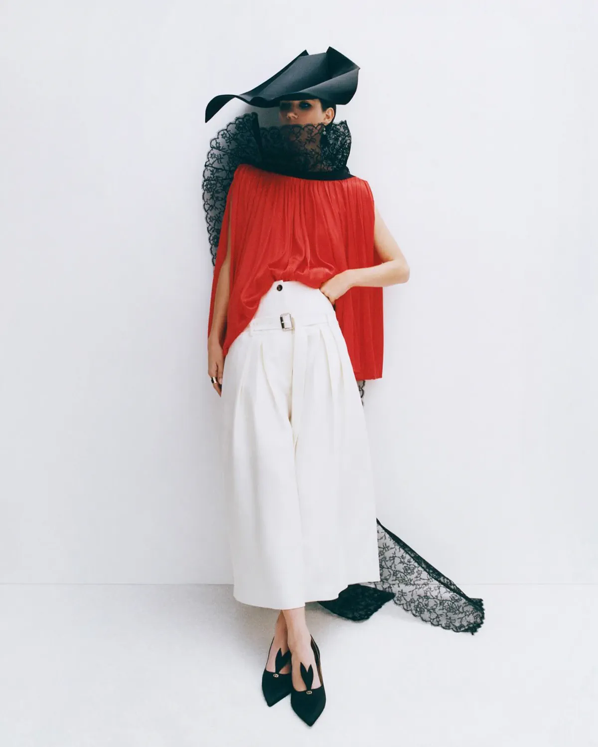 The Sunday Times Style 08/03/2026: Ilana Hansen chụp bởi David Abrahams