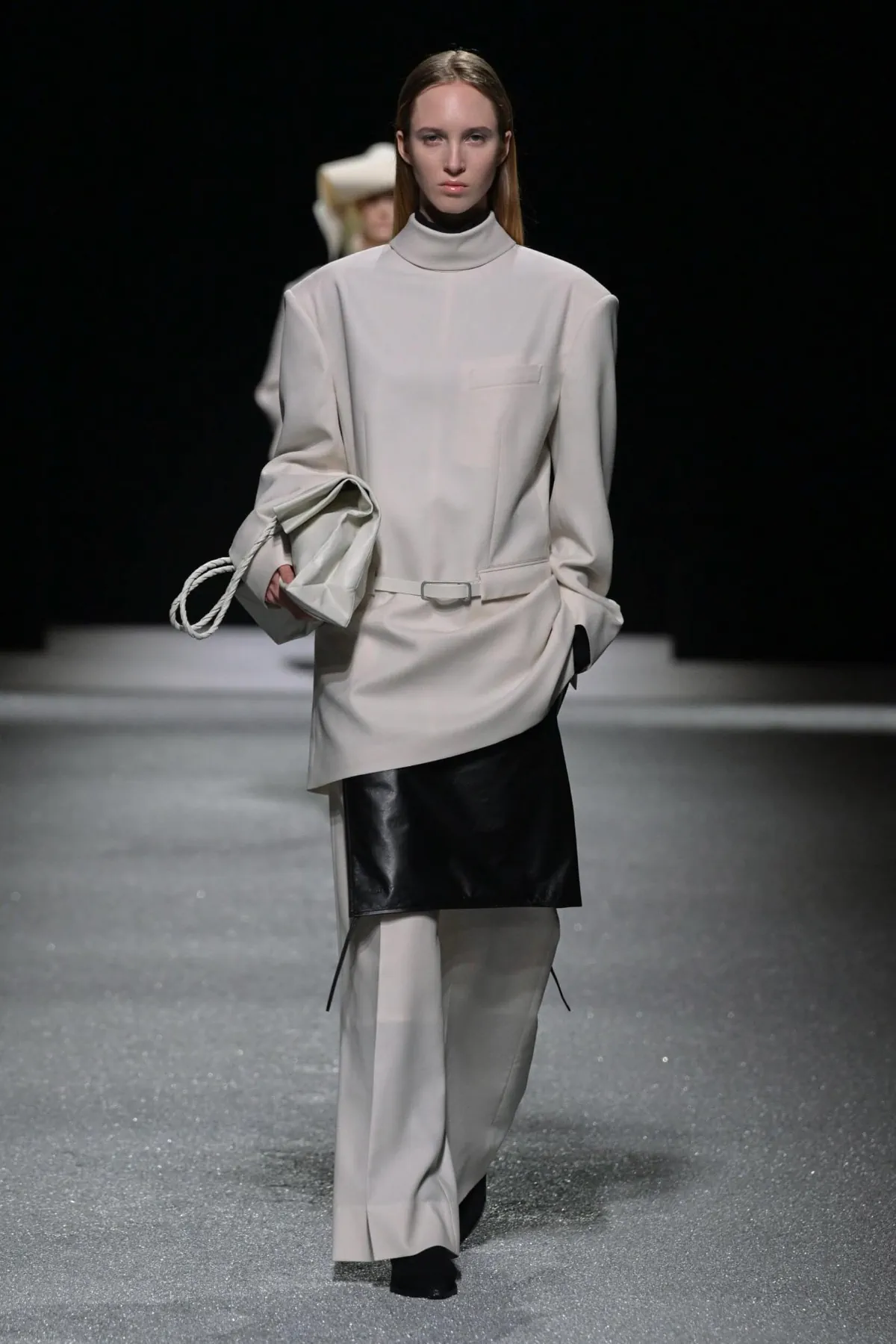 Issey Miyake Thu-Đông 2026 – Paris Fashion Week