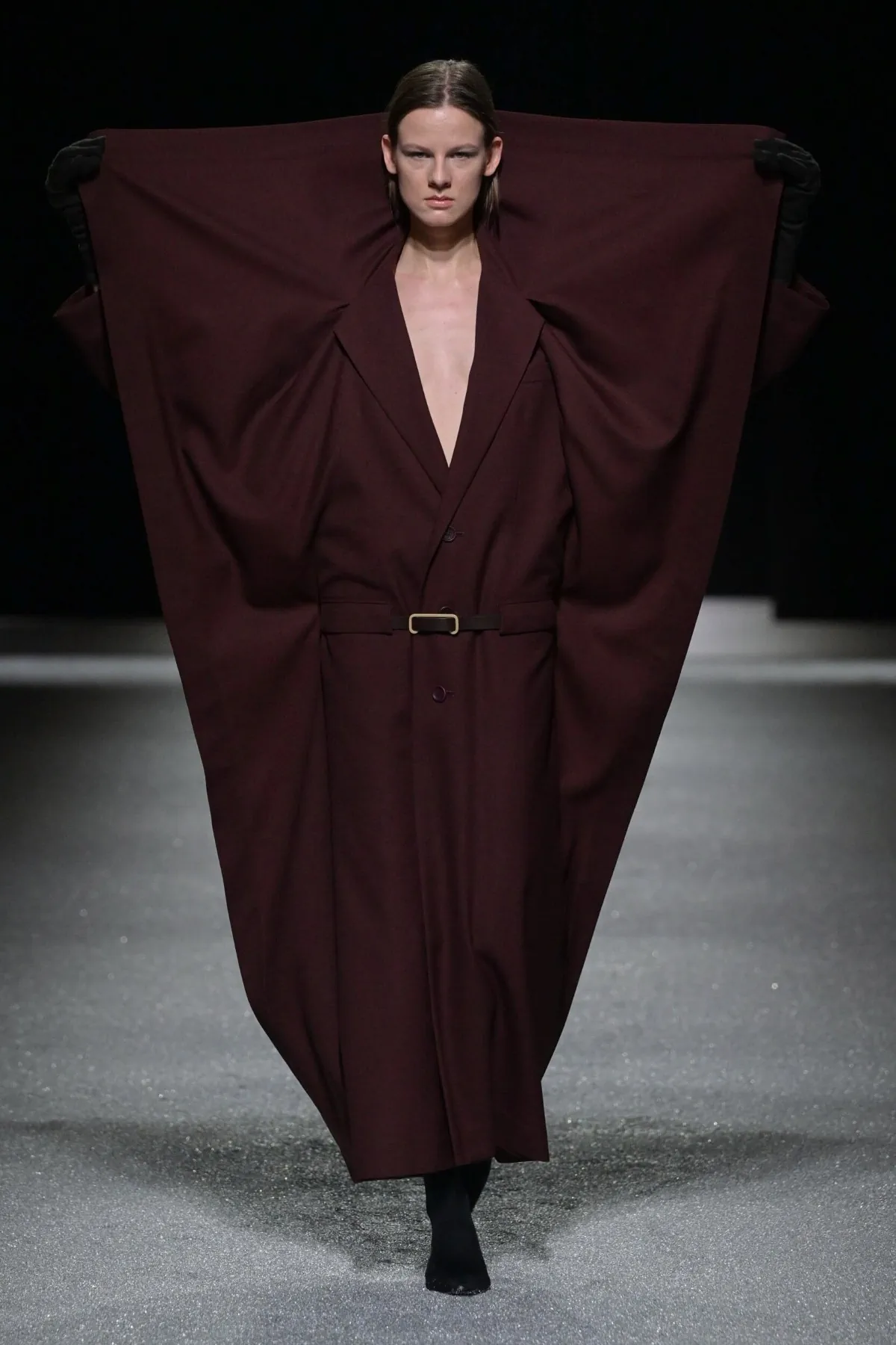Issey Miyake Thu-Đông 2026 – Paris Fashion Week