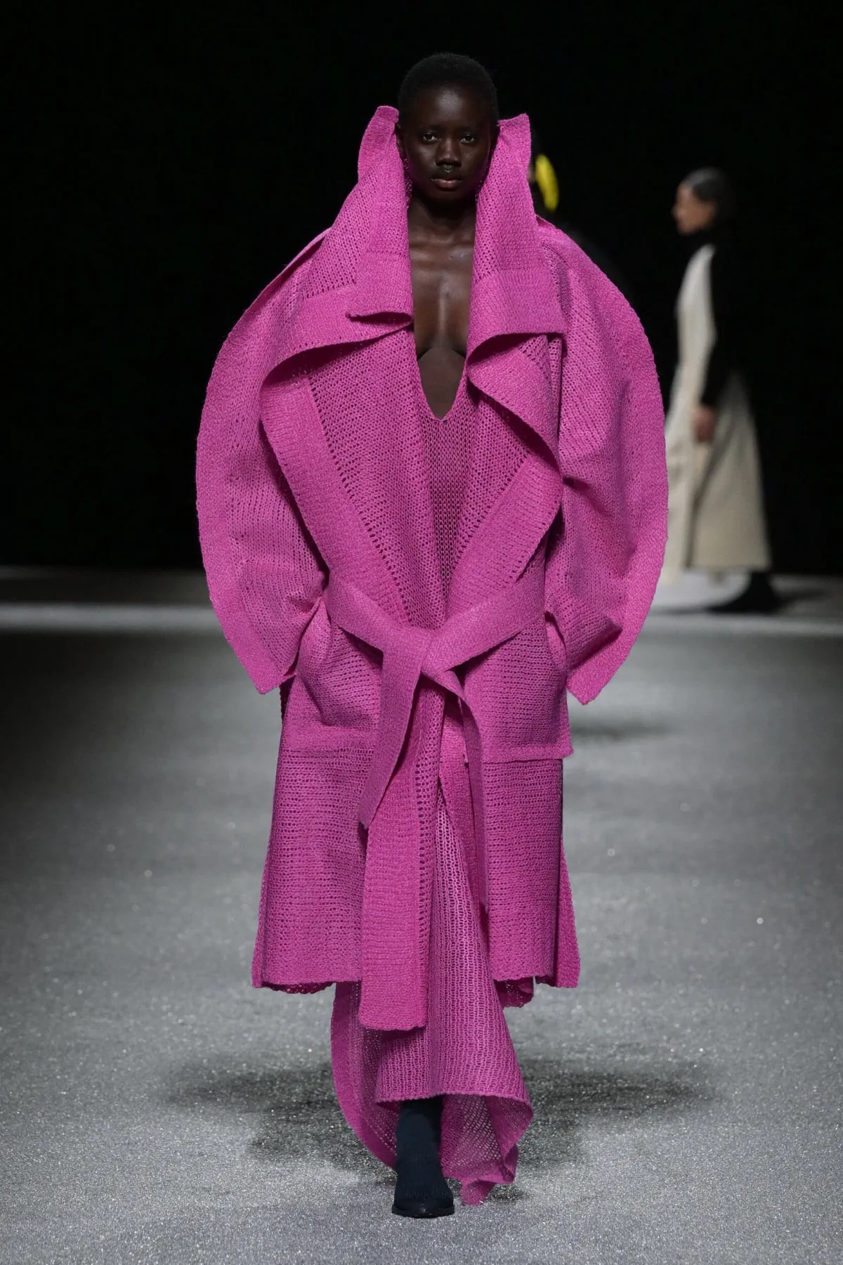 Issey Miyake Thu-Đông 2026 – Paris Fashion Week