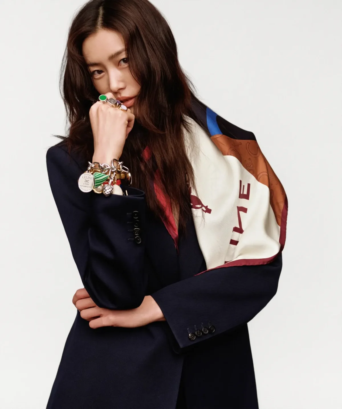 Harper’s Bazaar Trung Quốc 03/2026: Liu Wen chụp bởi Liu Song