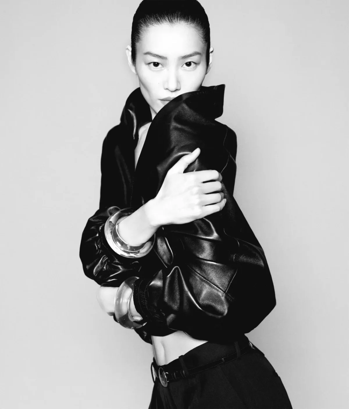 Harper’s Bazaar Trung Quốc 03/2026: Liu Wen chụp bởi Liu Song